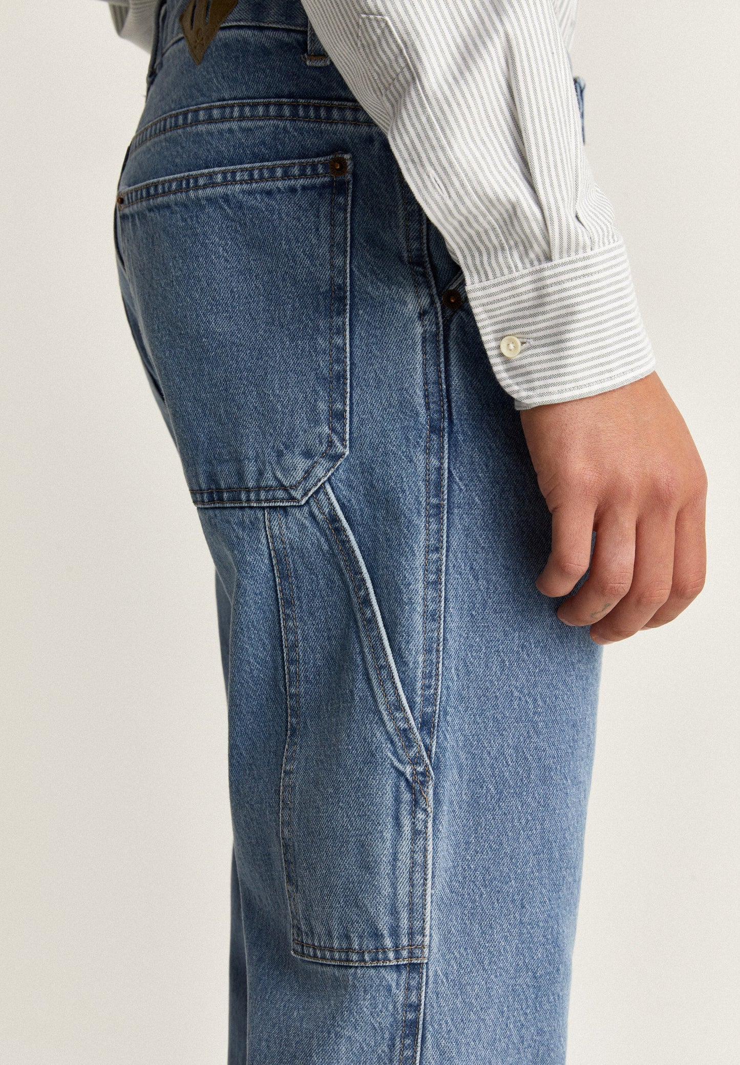 MULTI-POCKET JEANS