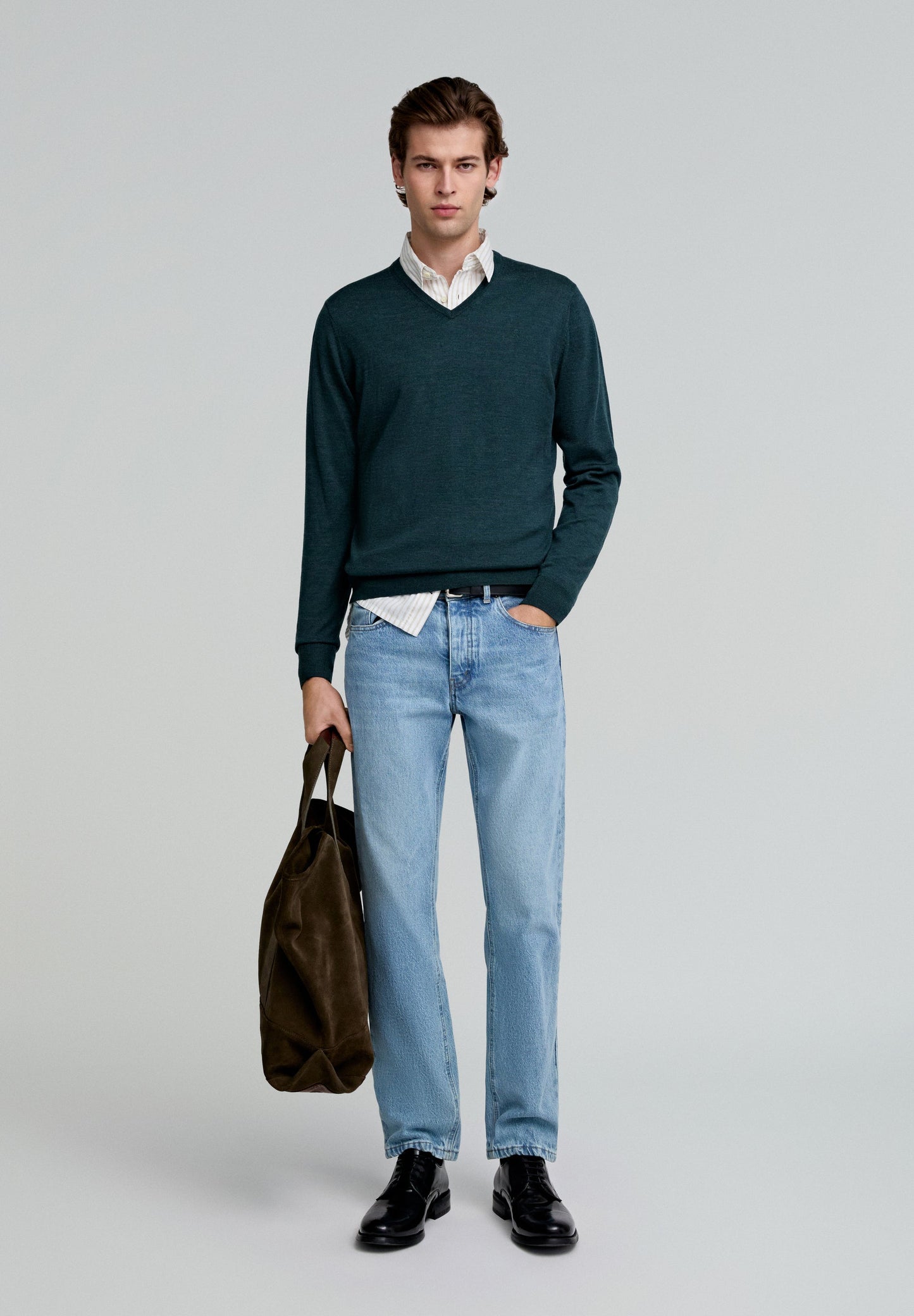 V-NECK WOOL SWEATER