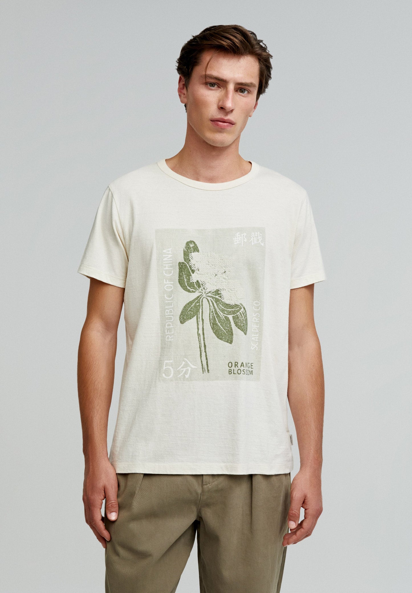 GRAPHIC PRINT T-SHIRT