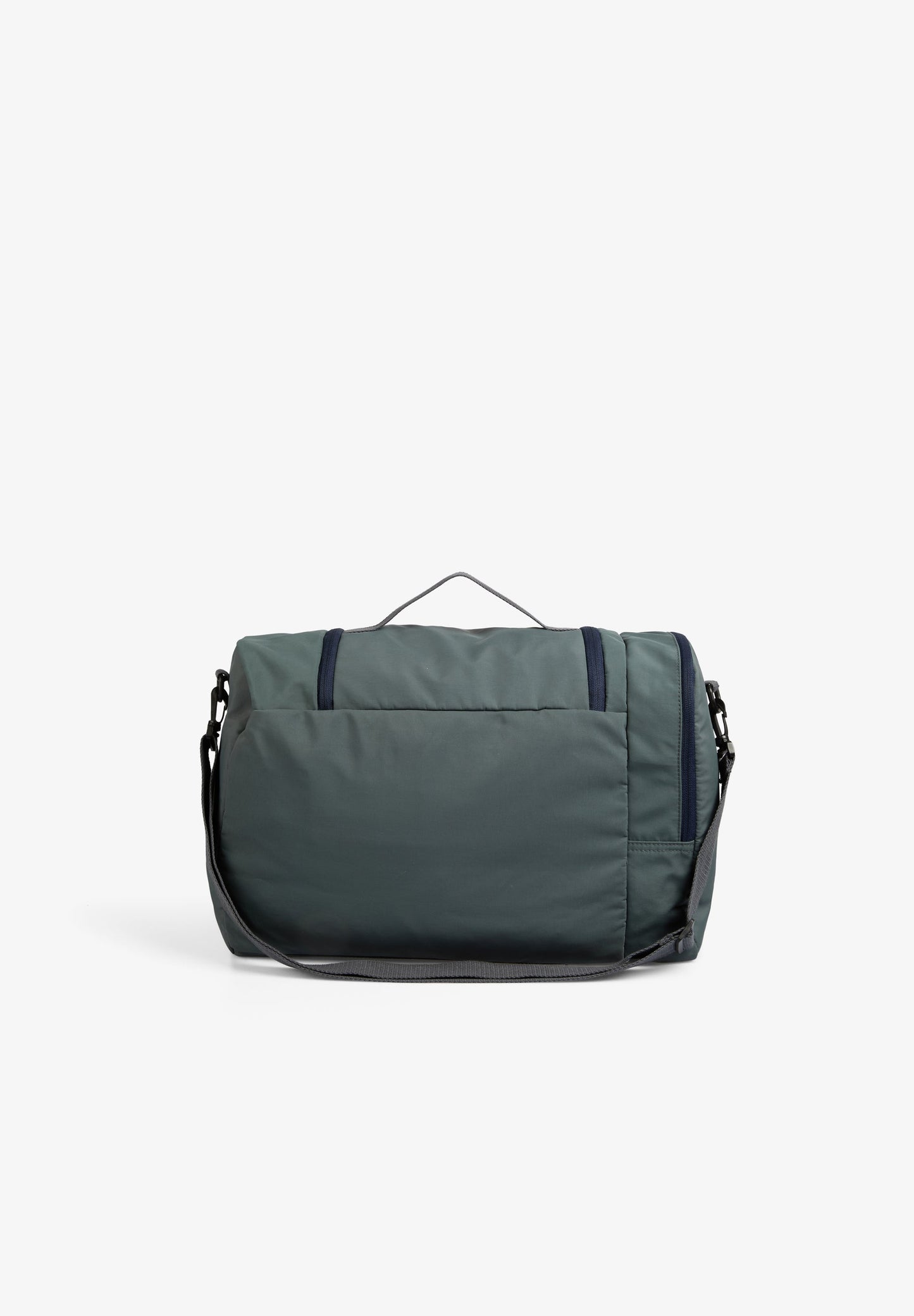 TRAVEL BAG WITH POCKETS