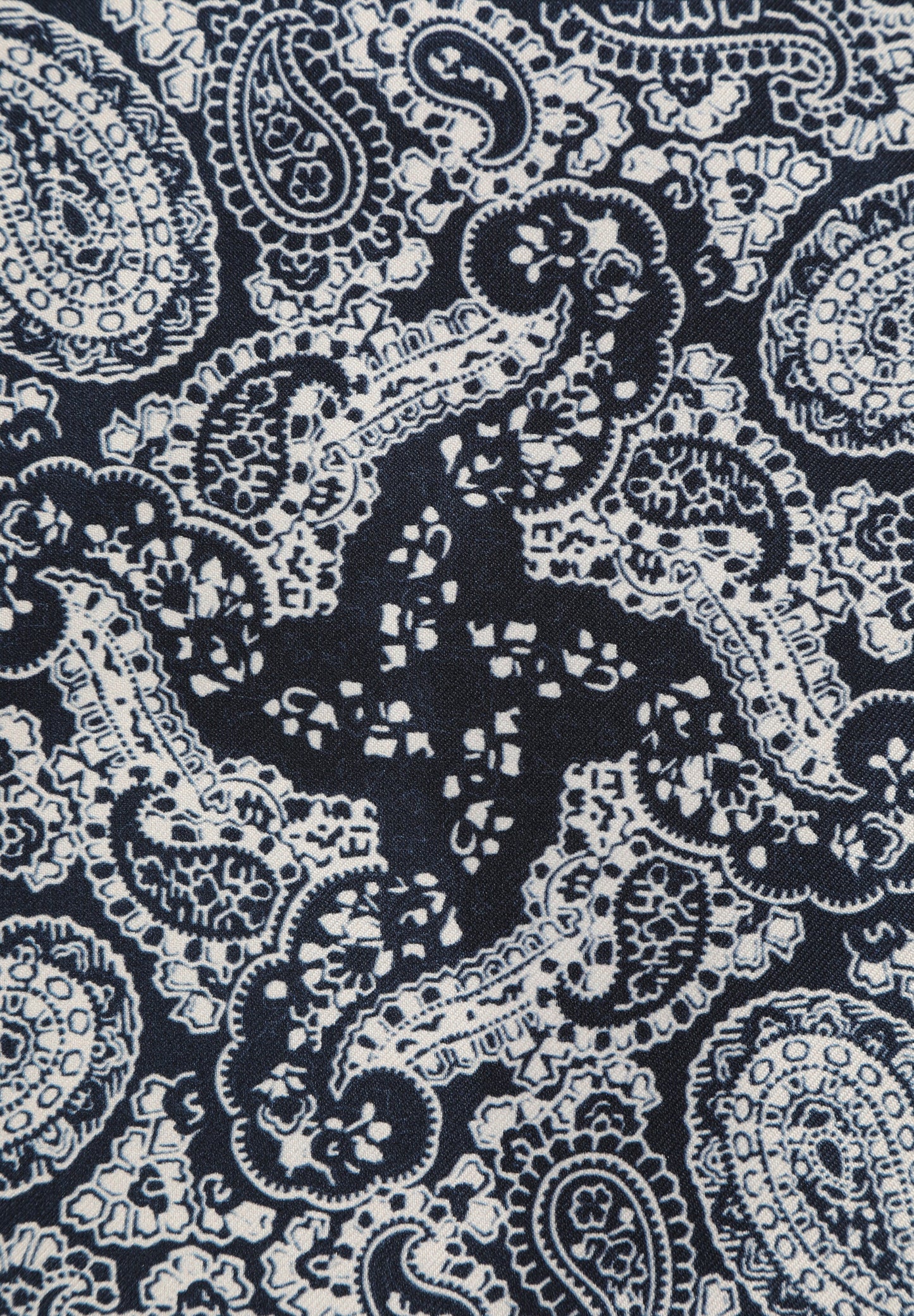 CONTRAST PAISLEY PRINT POCKET SQUARE