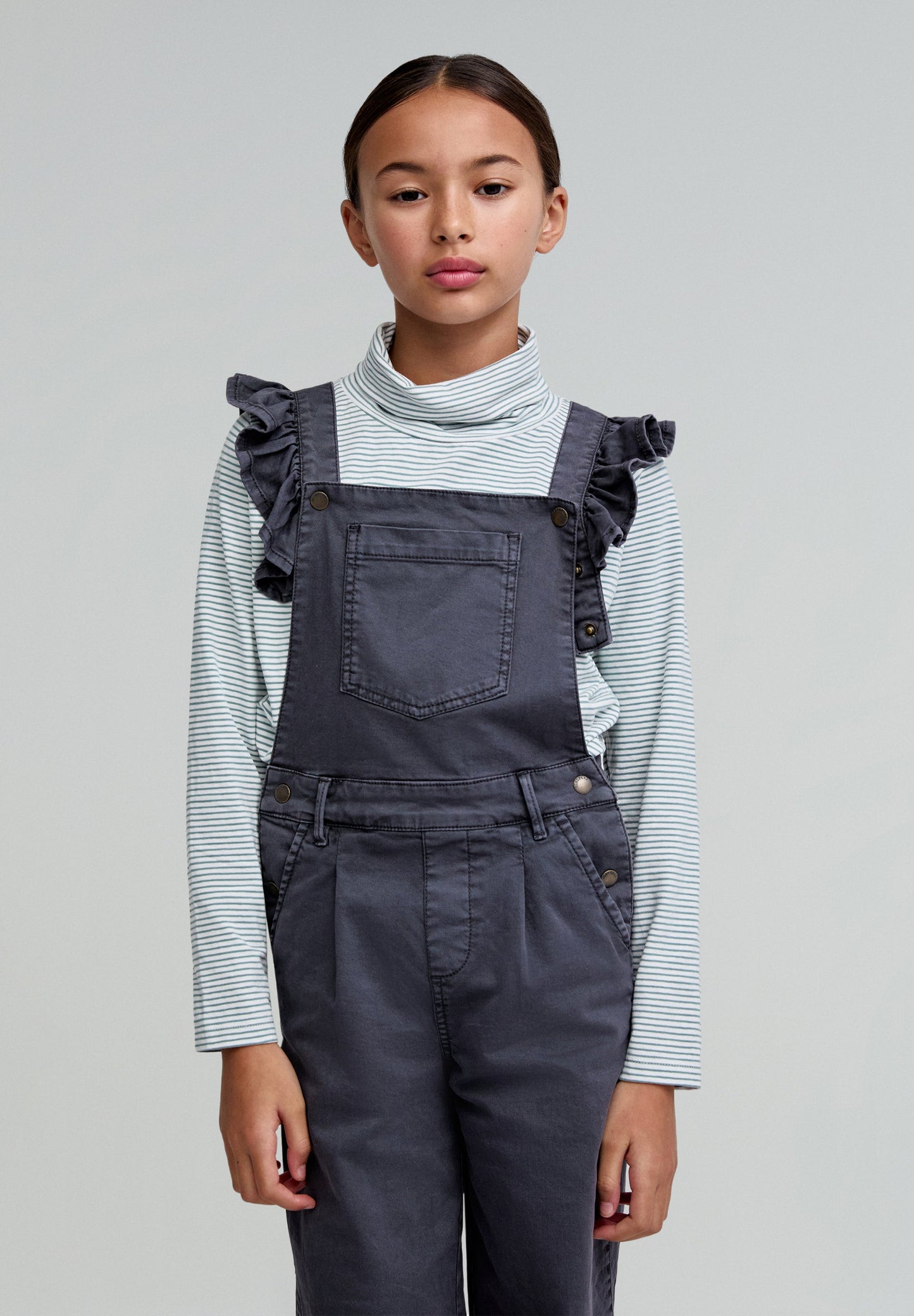 DUNGAREES WITH RUFFLES