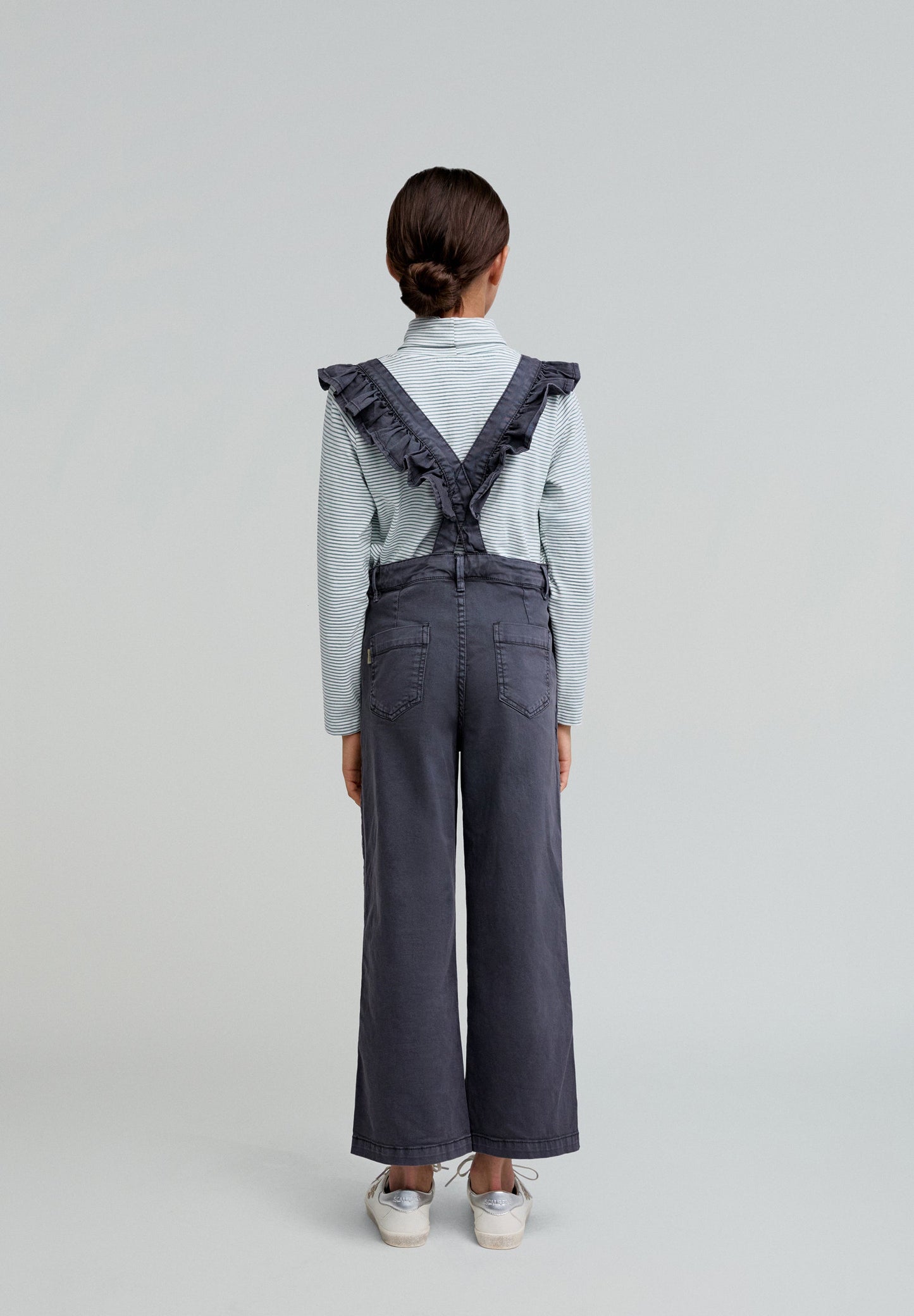 DUNGAREES WITH RUFFLES