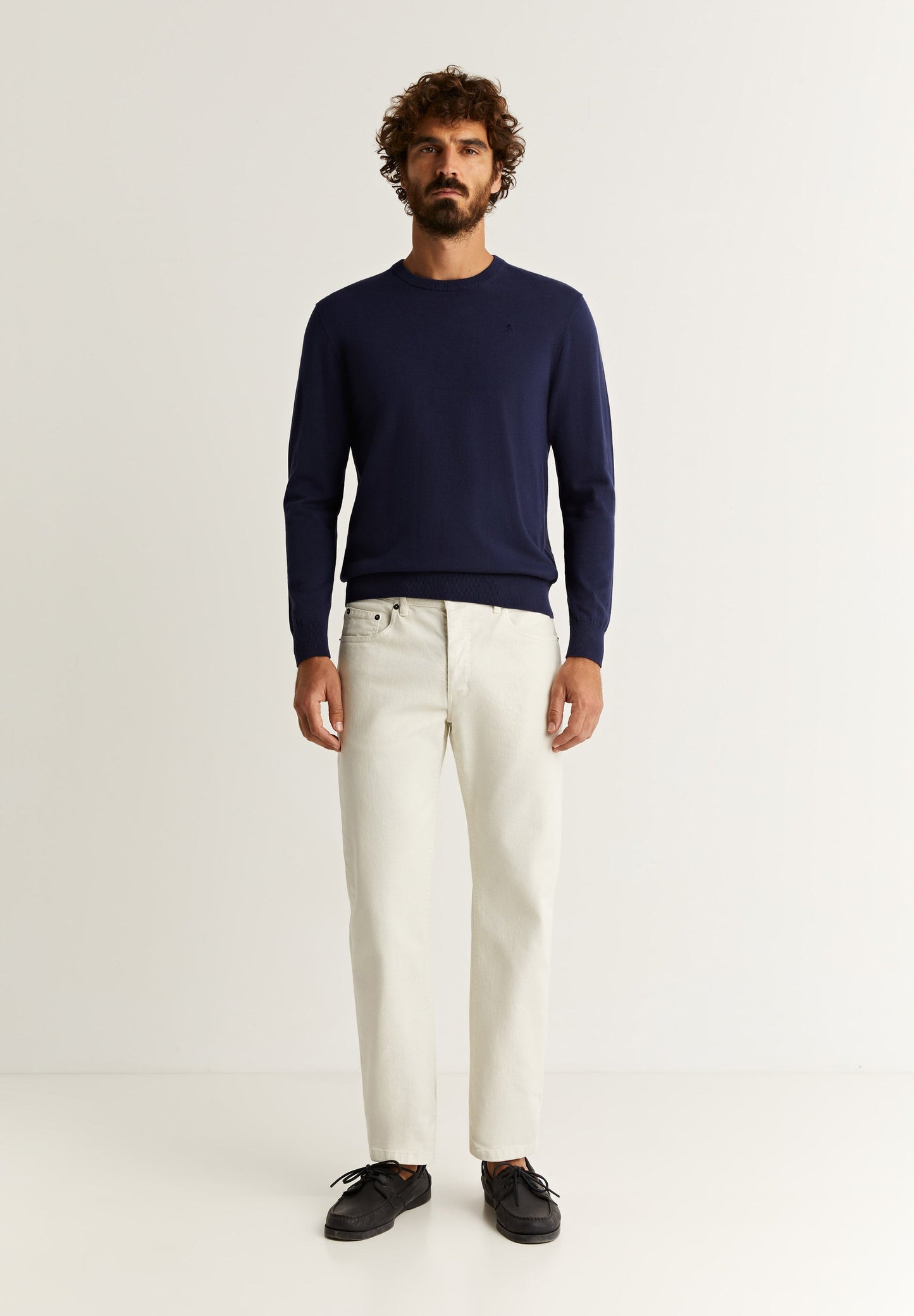 ROUND NECK SWEATER WITH SKULL