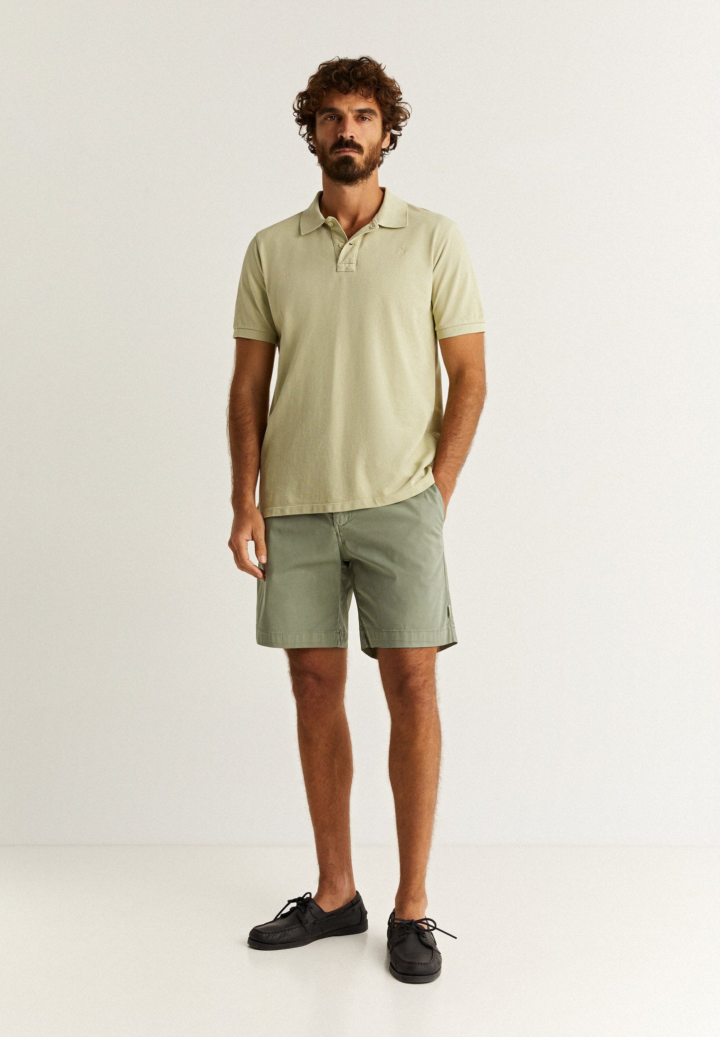 BERMUDA SHORTS WITH DRAWSTRING