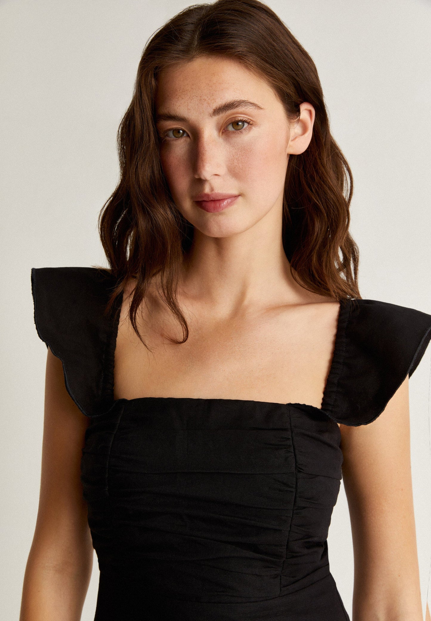 LINEN MIDI DRESS WITH DRAPED CHEST