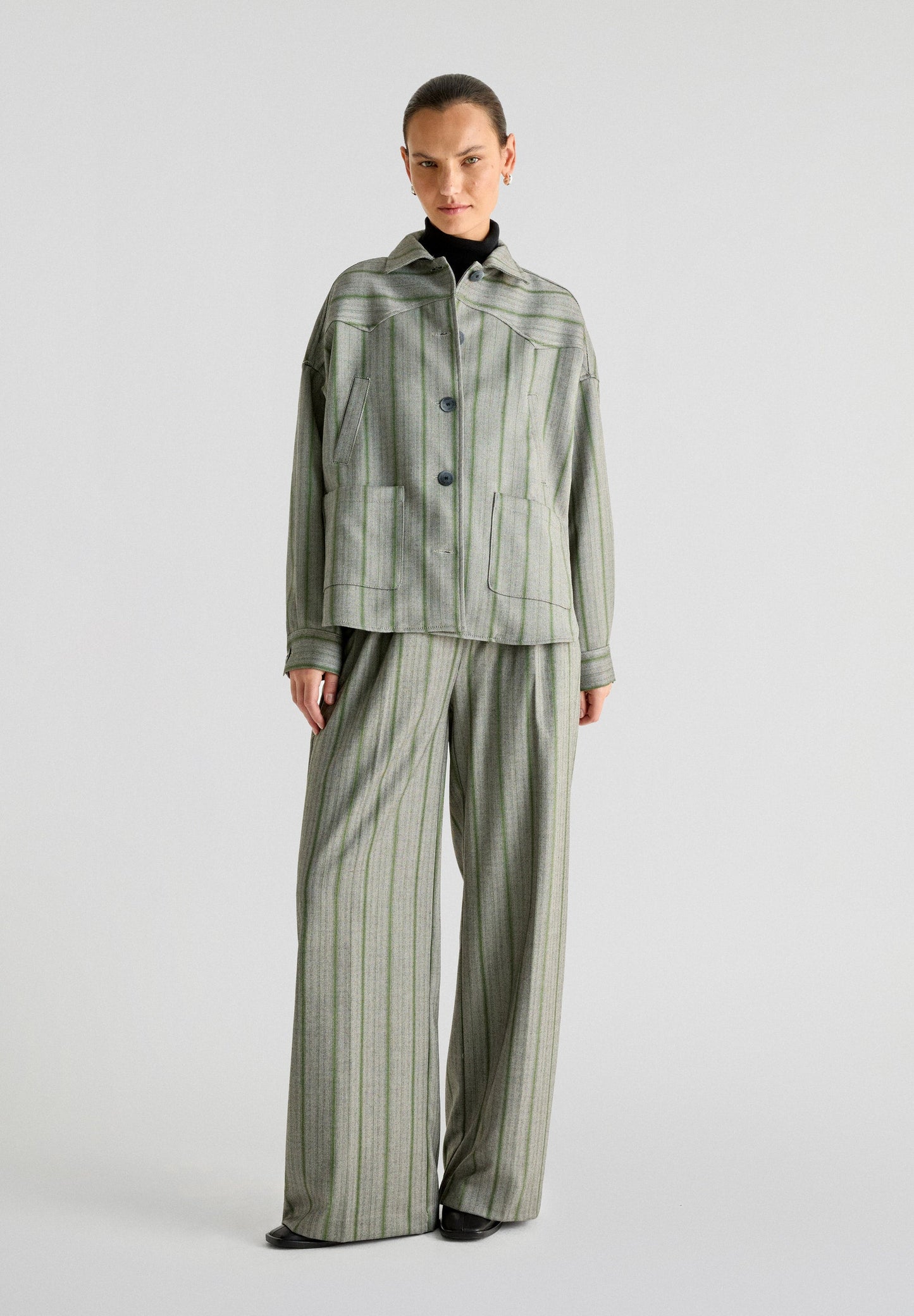 WIDE LEG TROUSERS WITH DARTS