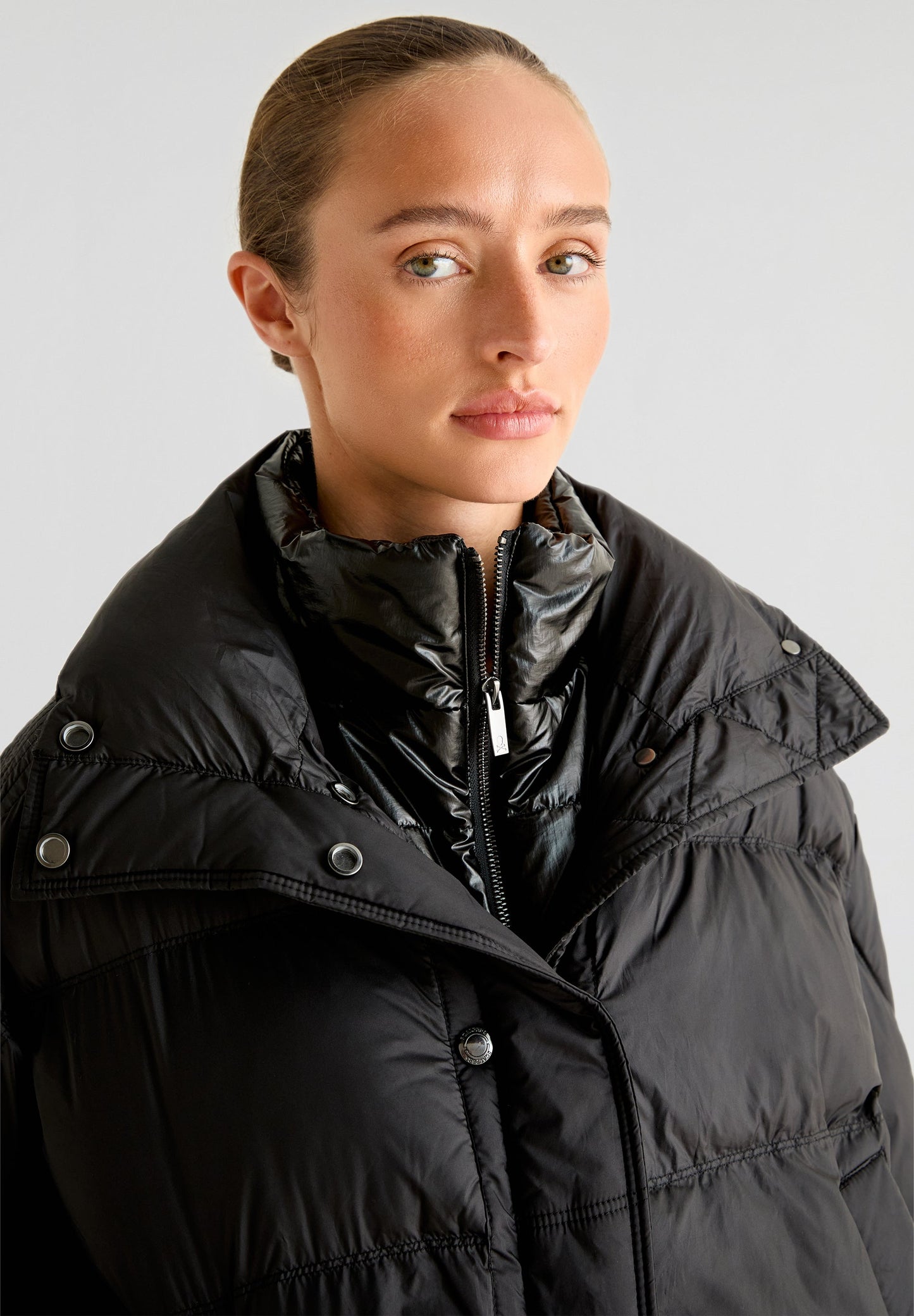 DOUBLE SHORT PUFFER COAT