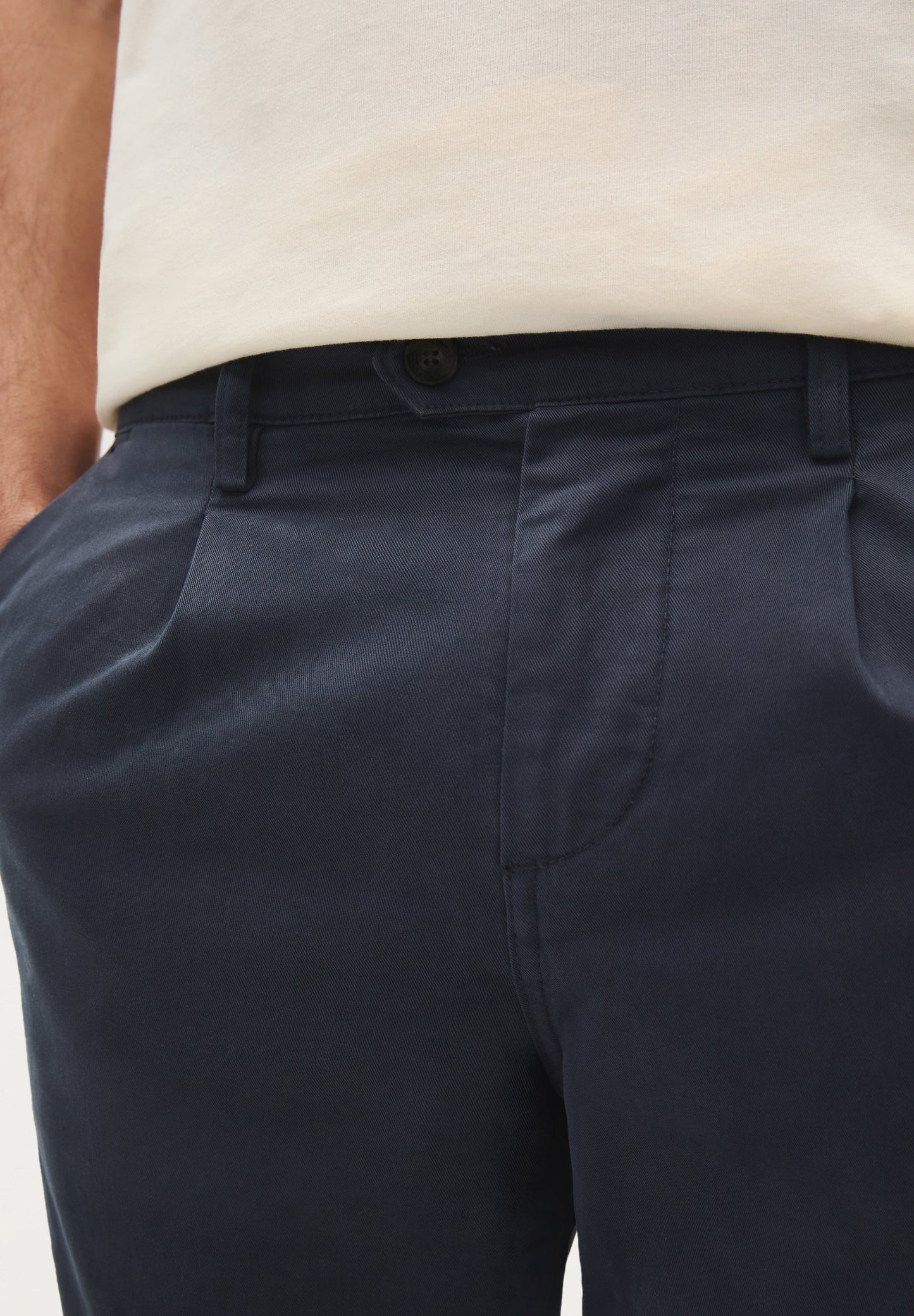 PANTALÓN CHINO PINZAS RELAXED - Scalpers