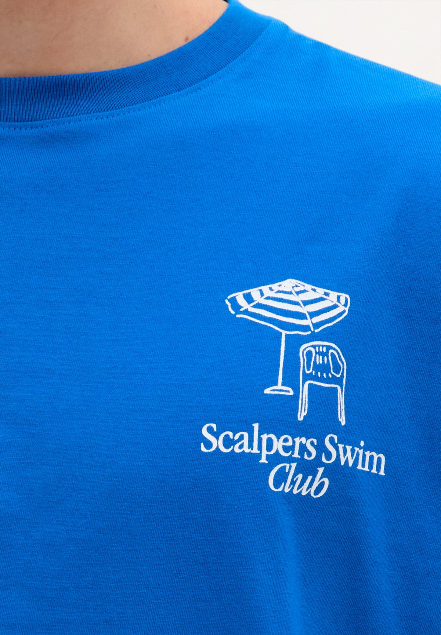 T-SHIRT WITH CLUB PRINT ON THE BACK