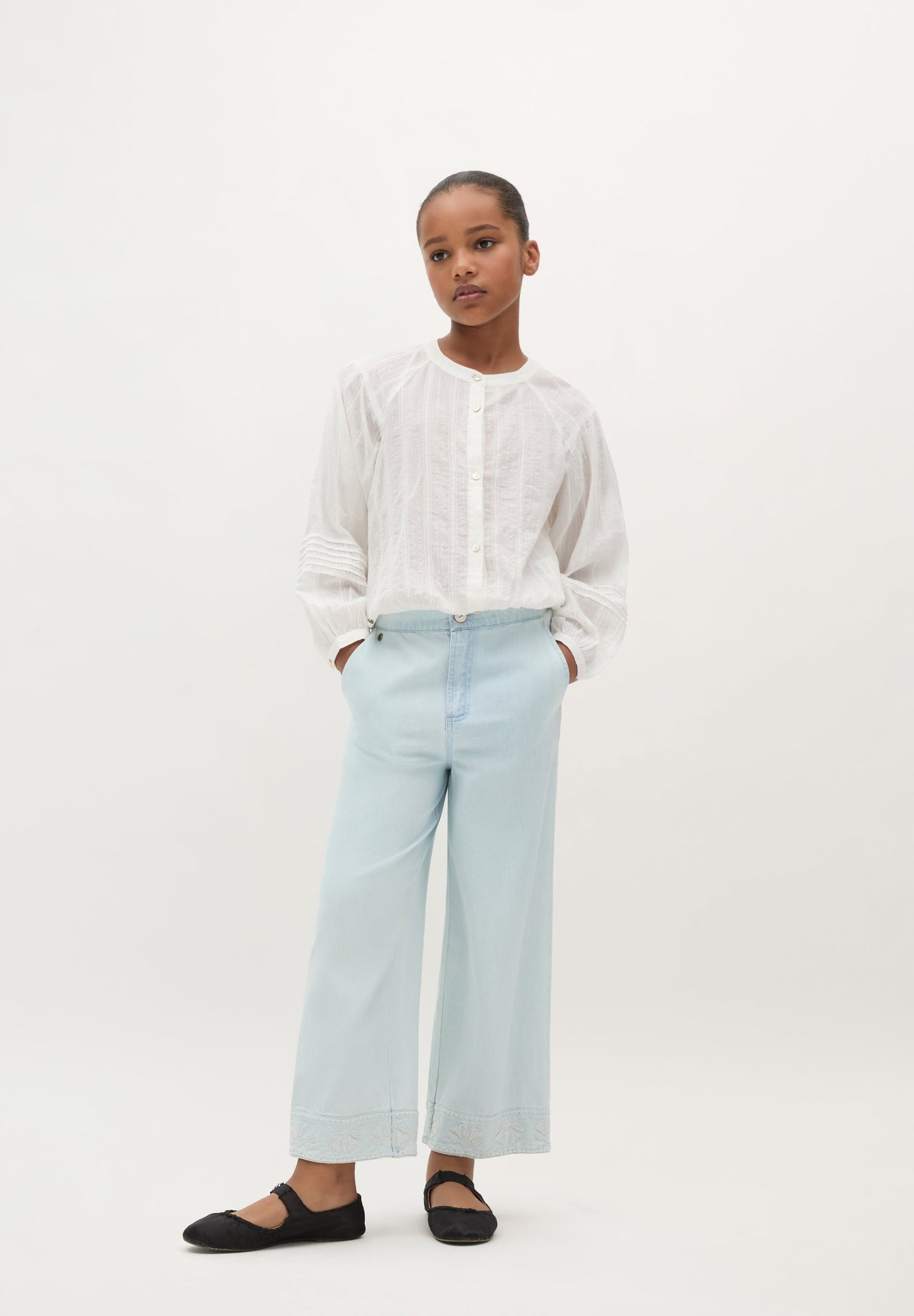 BLOUSE WITH STAND-UP COLLAR