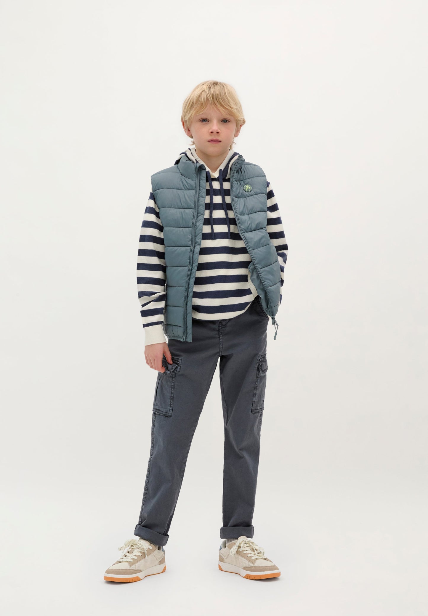 PUFFER VEST WITH SKULL