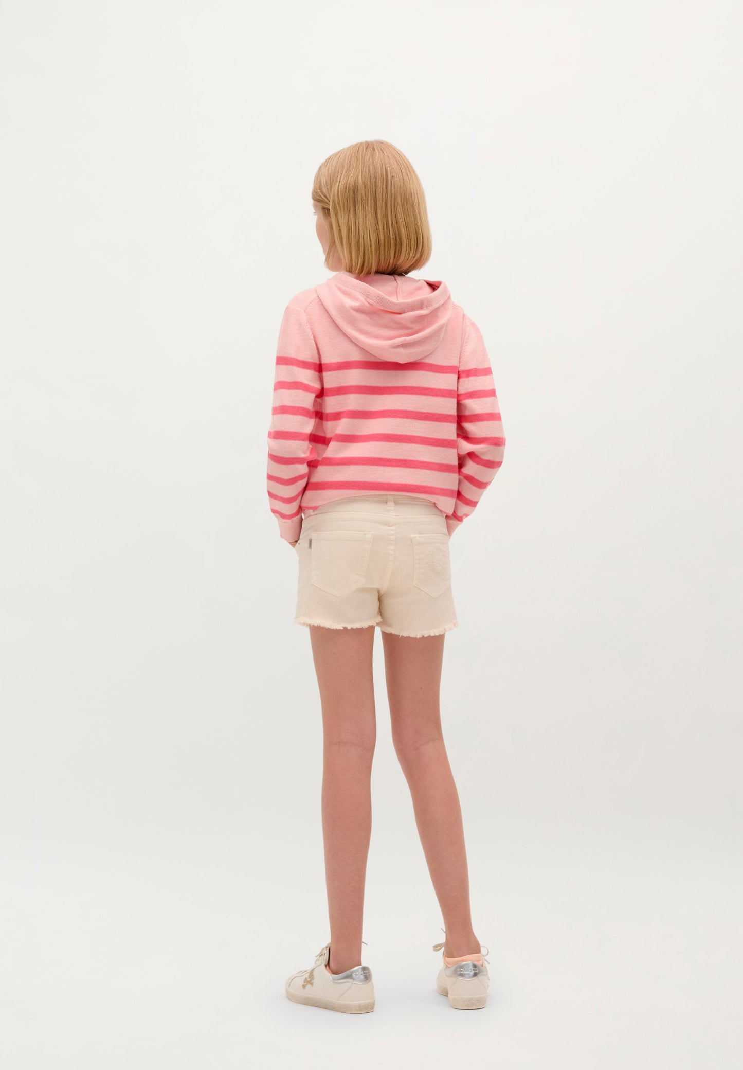 BERMUDA SHORTS WITH FLOWER EMBROIDERY