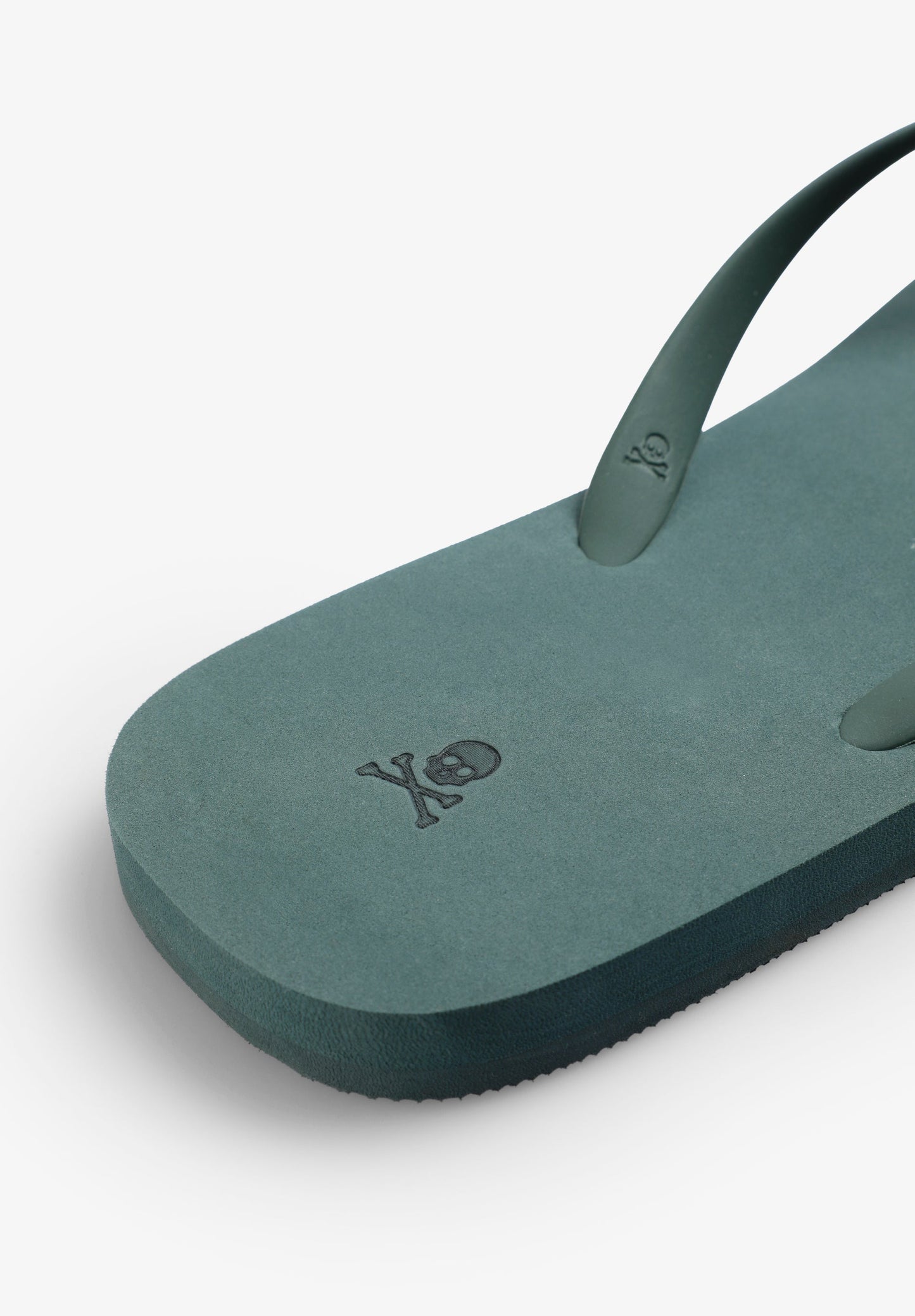 BASIC SKULL FLIP-FLOPS