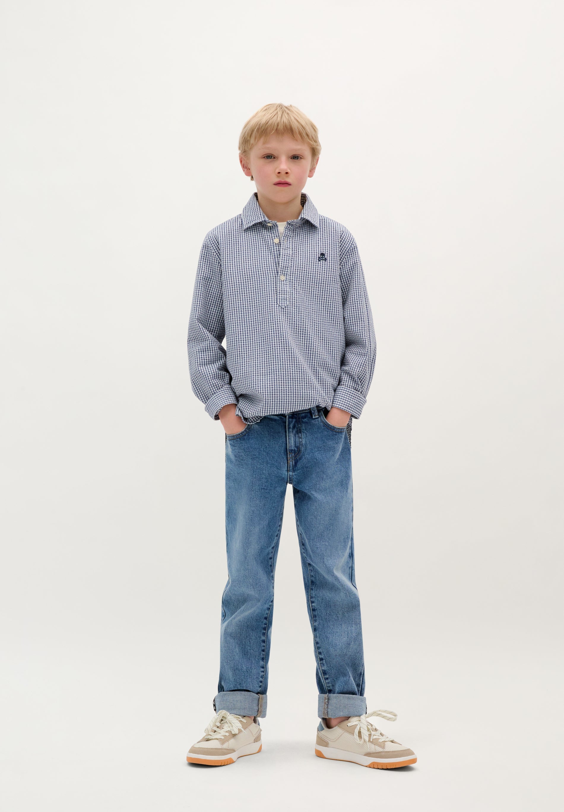 STRAIGHT JEANS