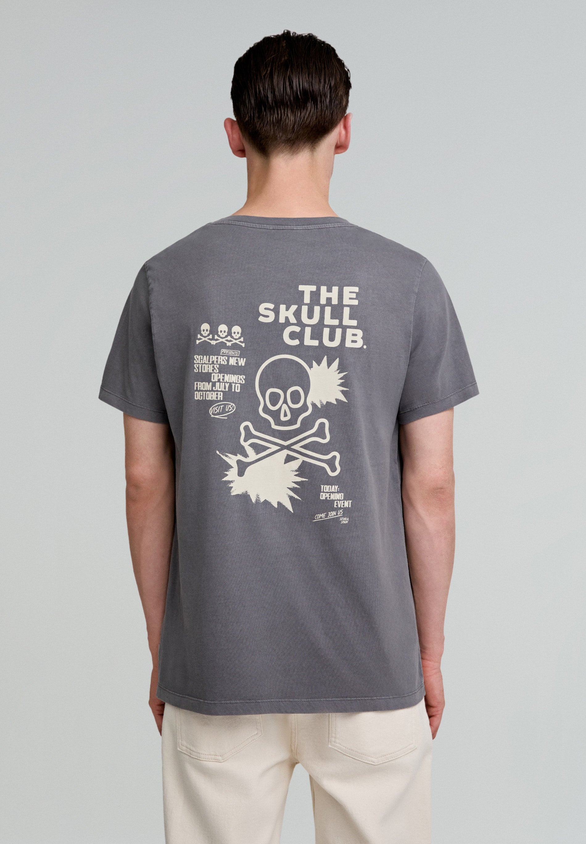 T-SHIRT WITH SKULL ON BACK