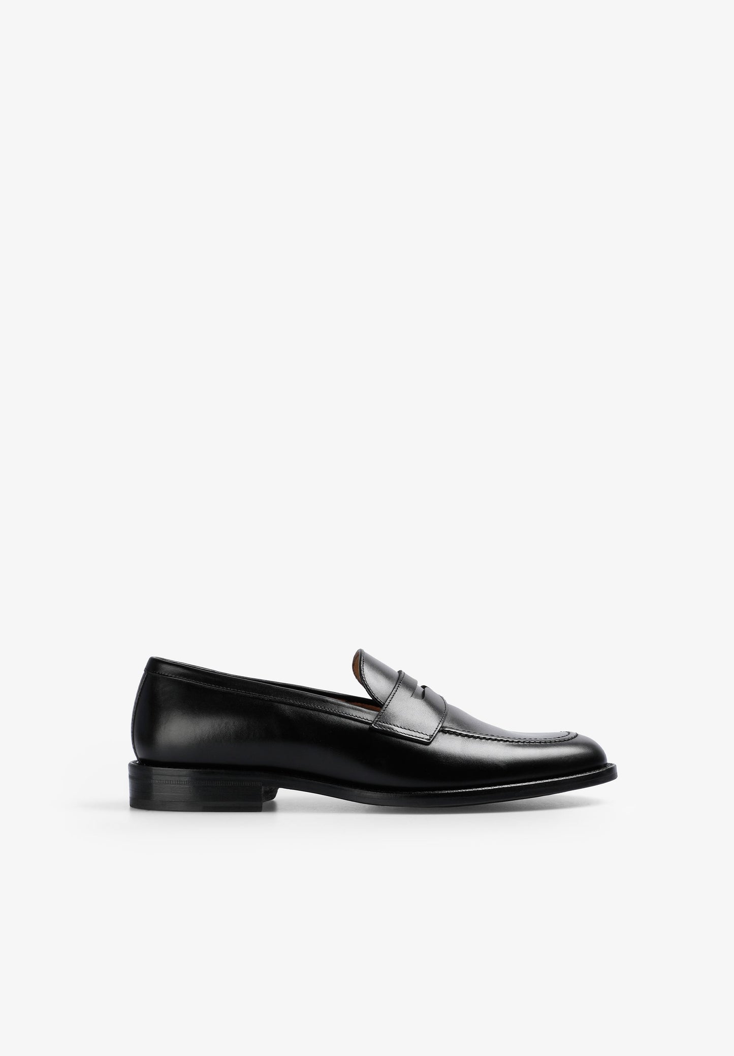LEATHER LOAFERS WITH APRON