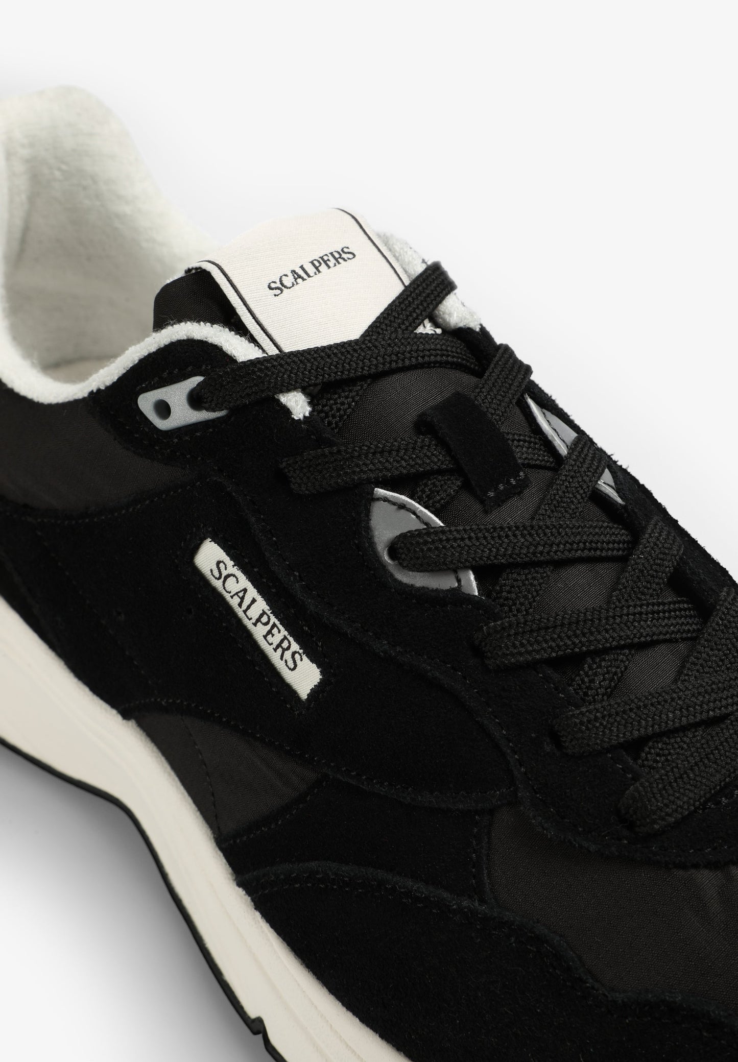 SNEAKERS WITH CONTRAST HEEL