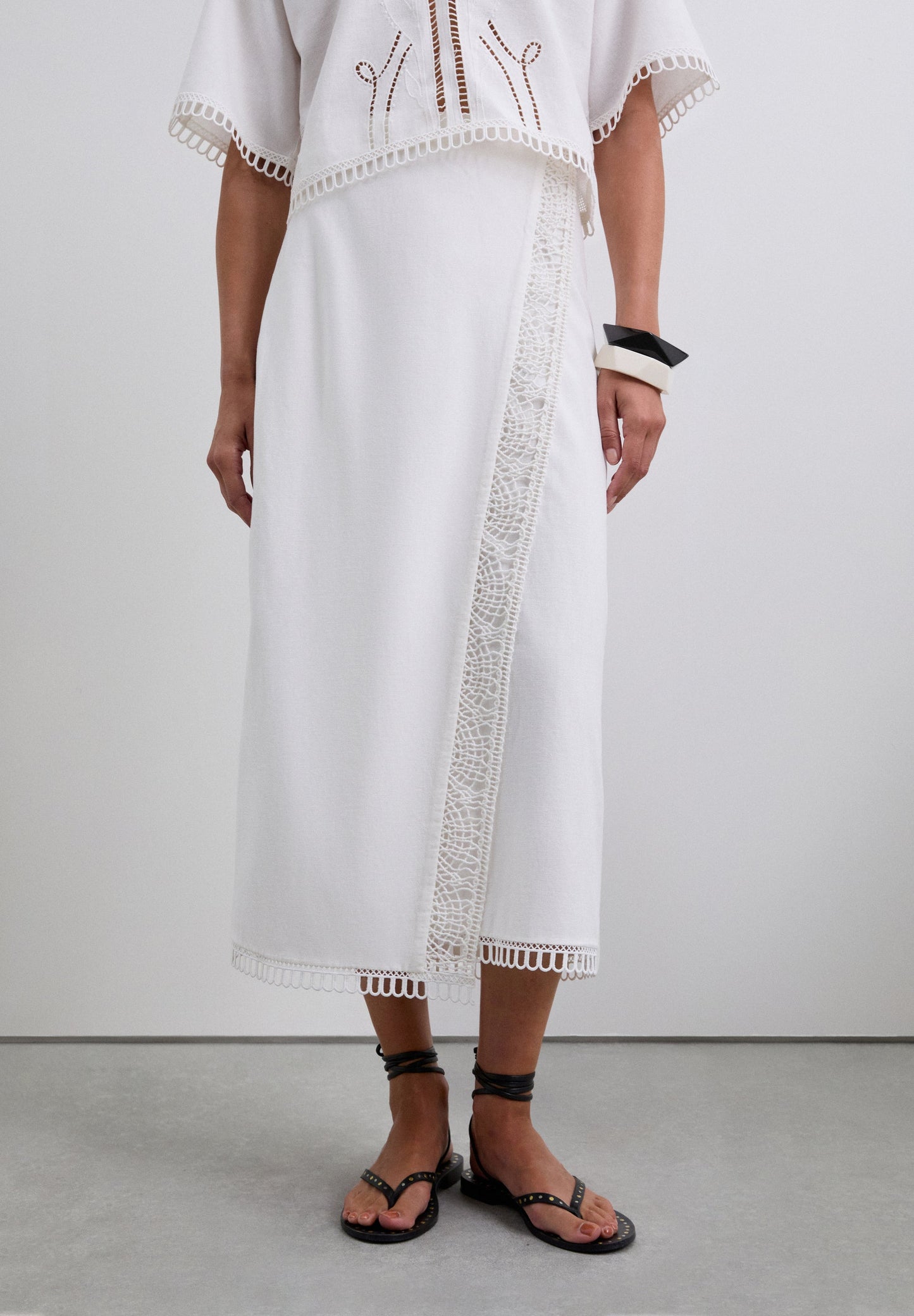 SARONG SKIRT WITH LACE DETAILS