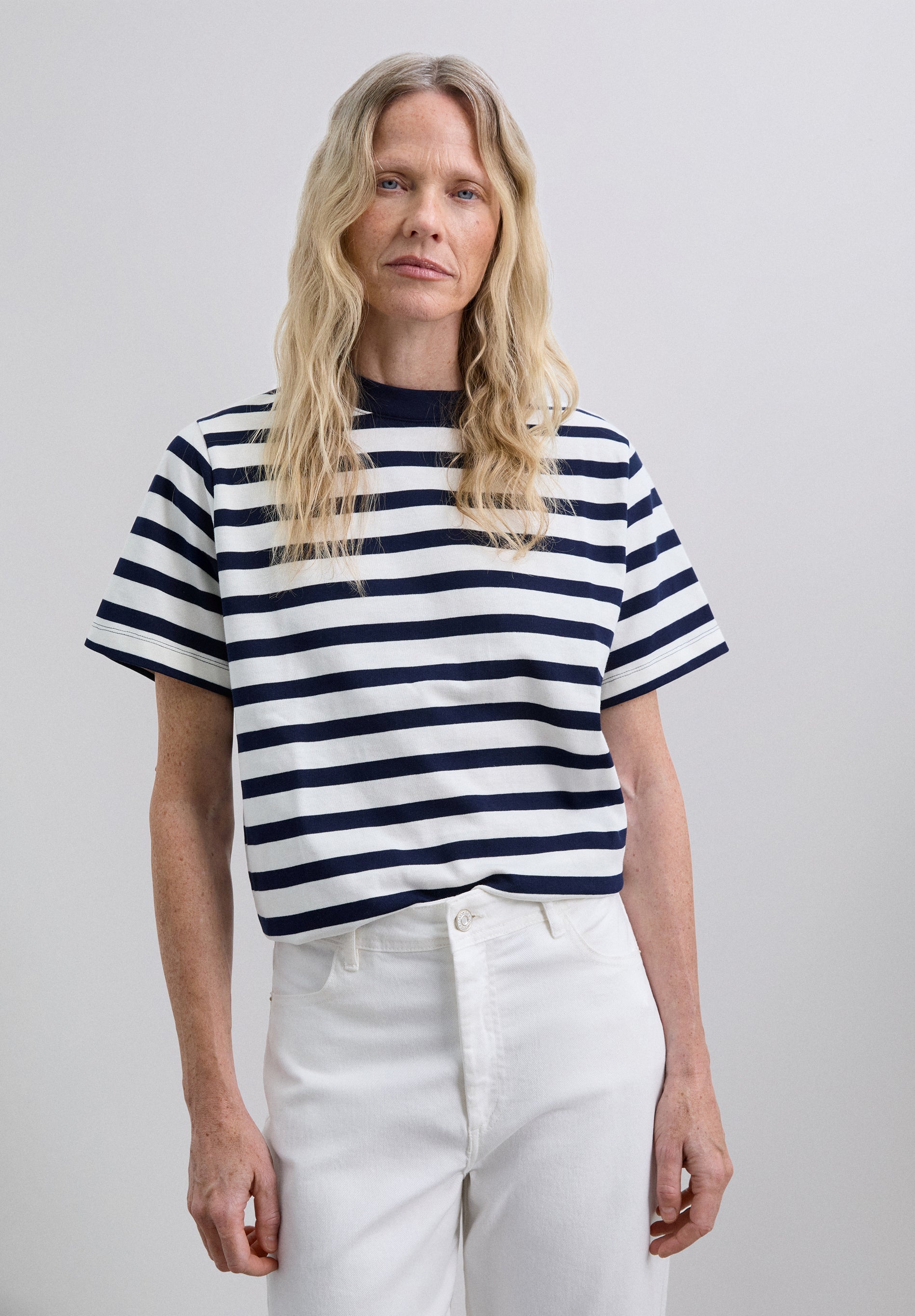 REGULAR FIT STRIPED T-SHIRT
