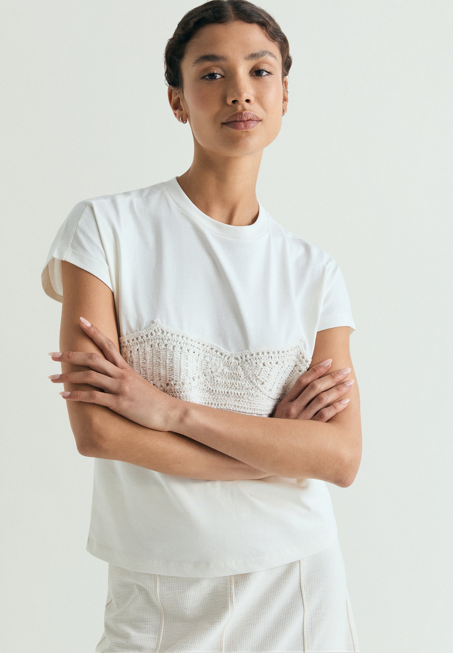 T-SHIRT WITH CROCHET DETAIL