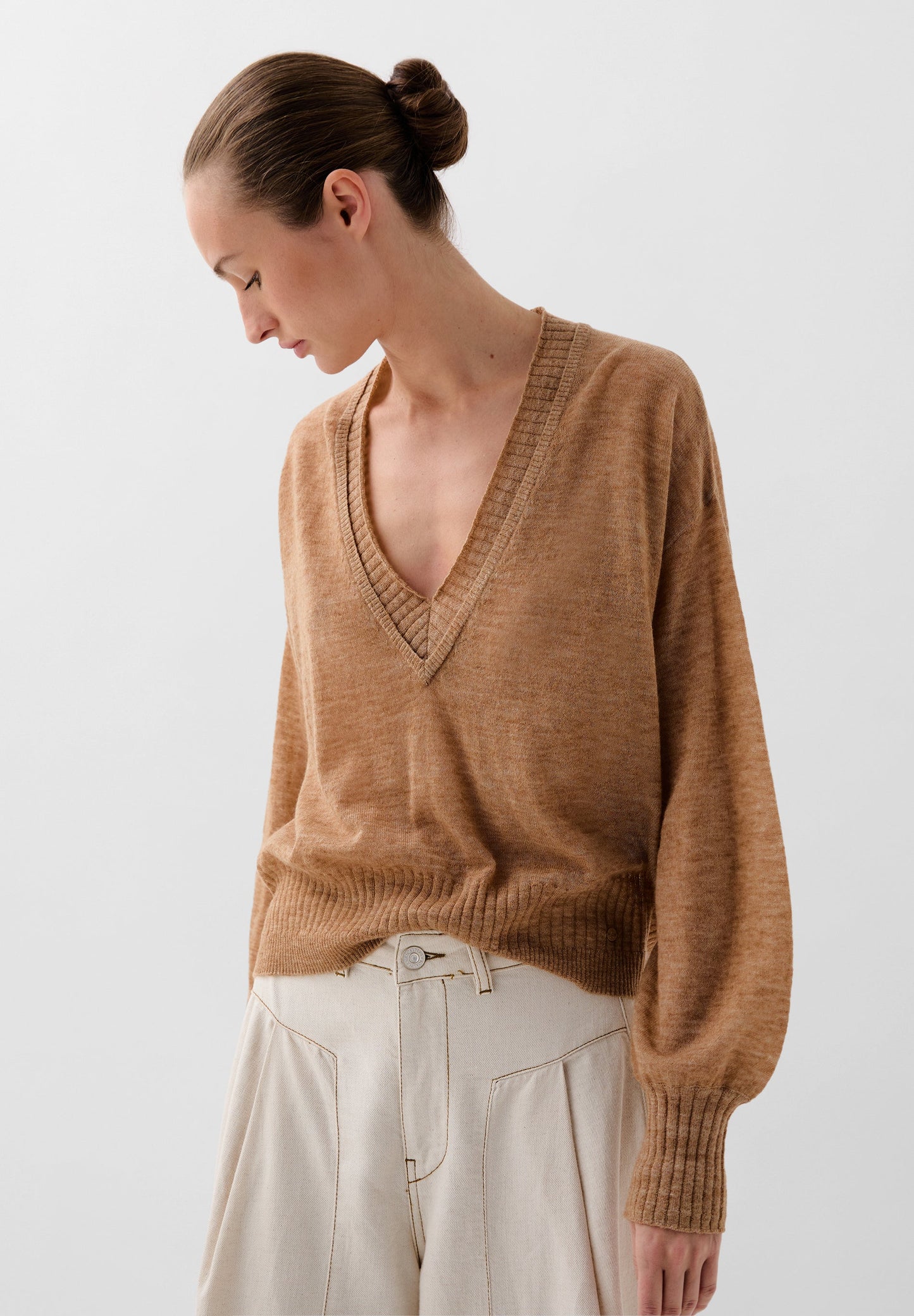 SWEATER WITH NECKLINE DETAIL