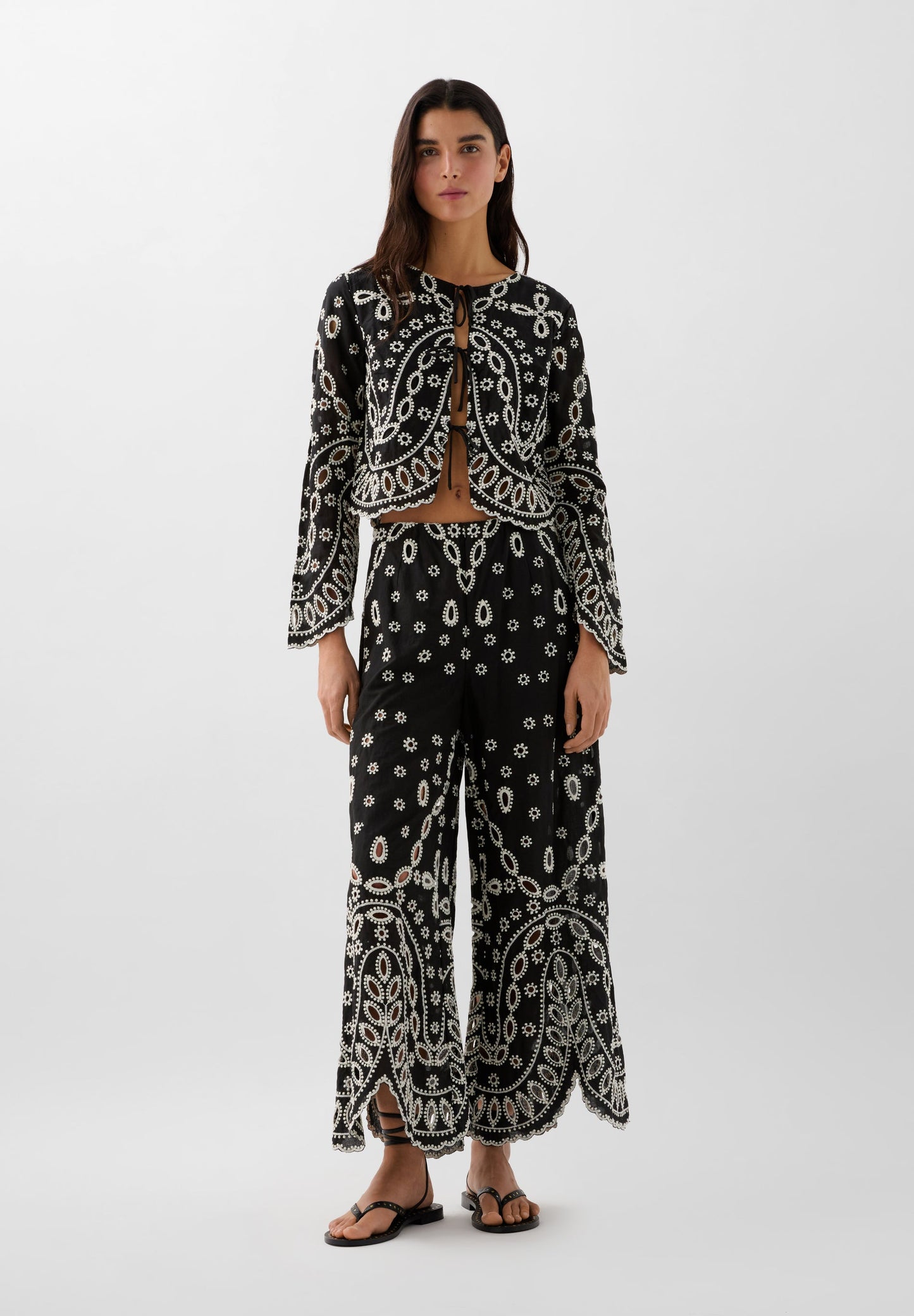 CONTRAST EMBROIDERED SHIRT