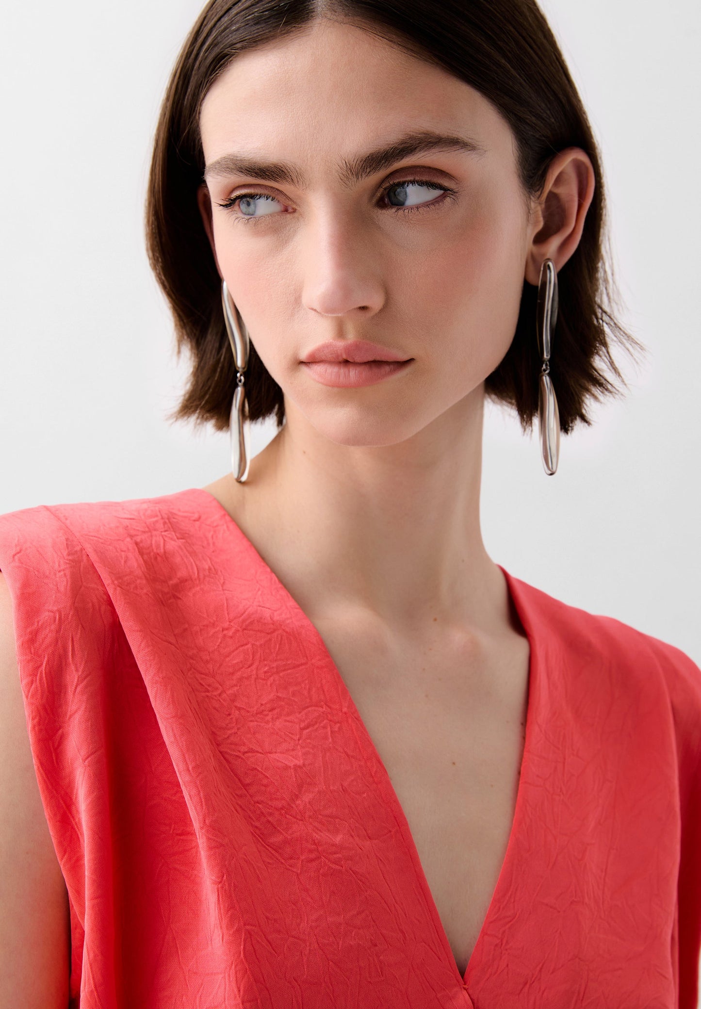 CROSSOVER TEXTURED TOP