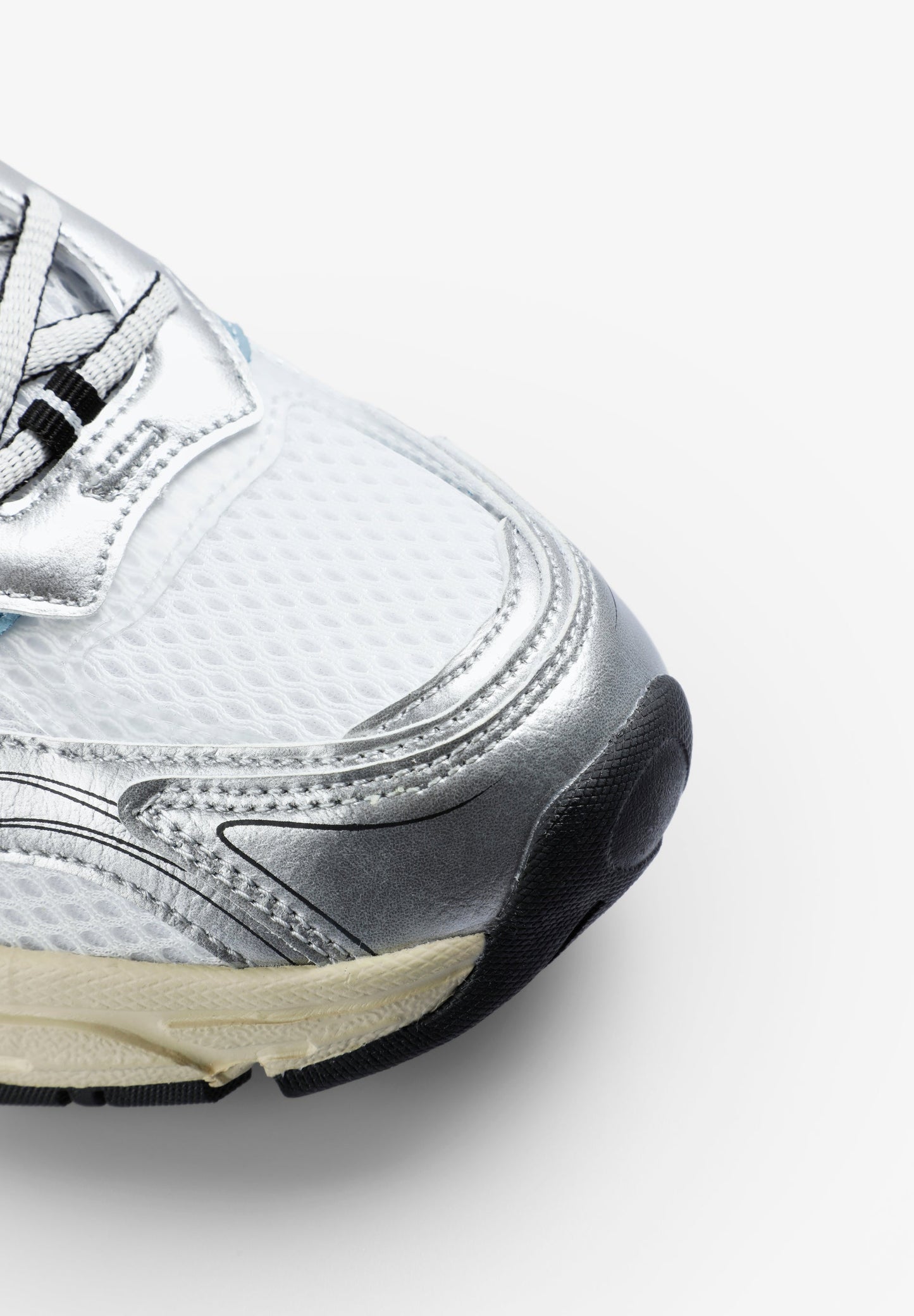 SILVER RUNNER SNEAKERS