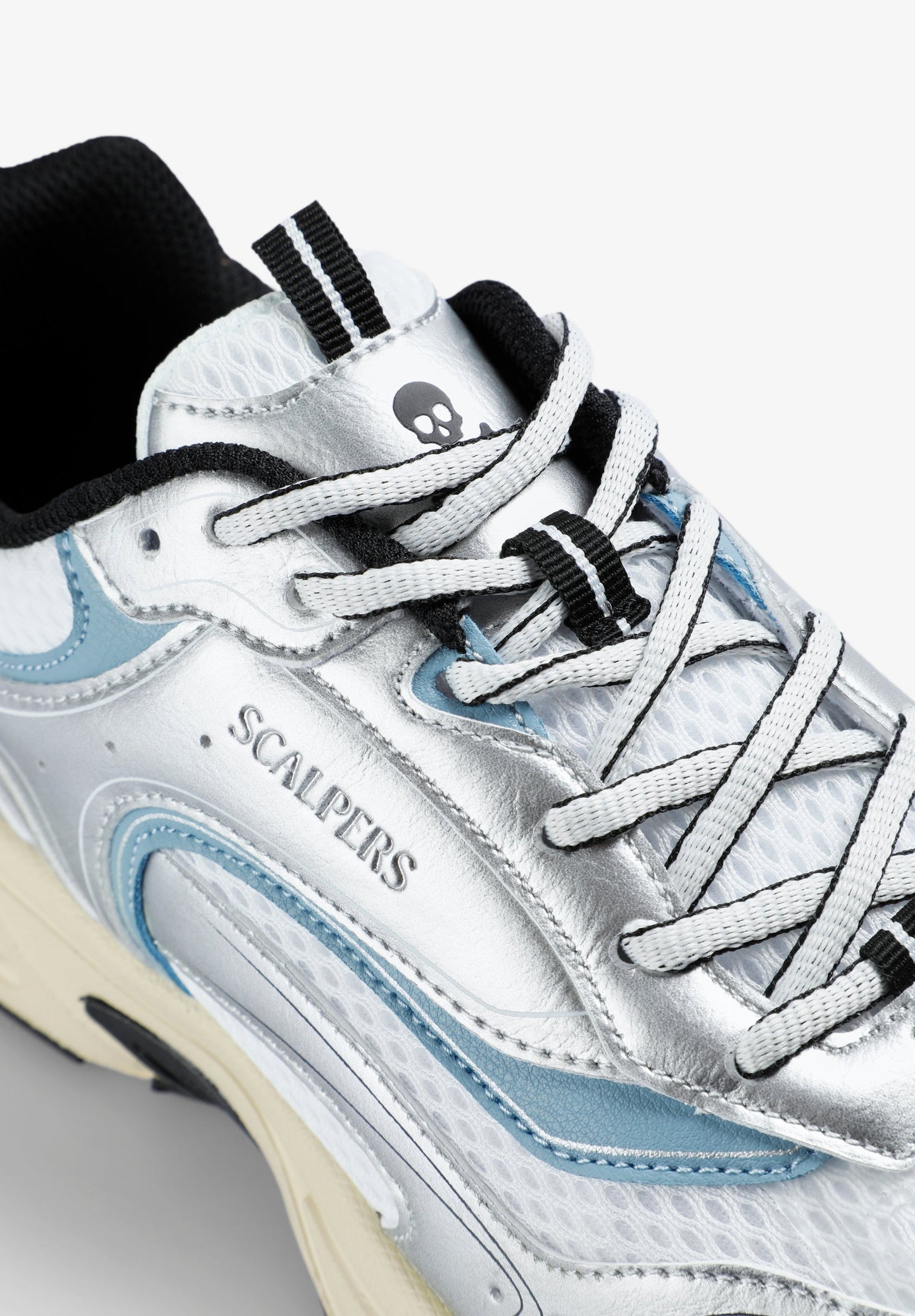 SILVER RUNNER SNEAKERS