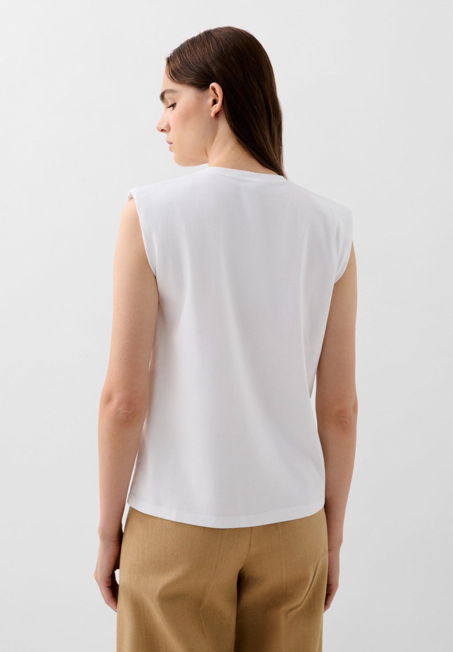 T-SHIRT WITH BEADED SLIT DETAIL