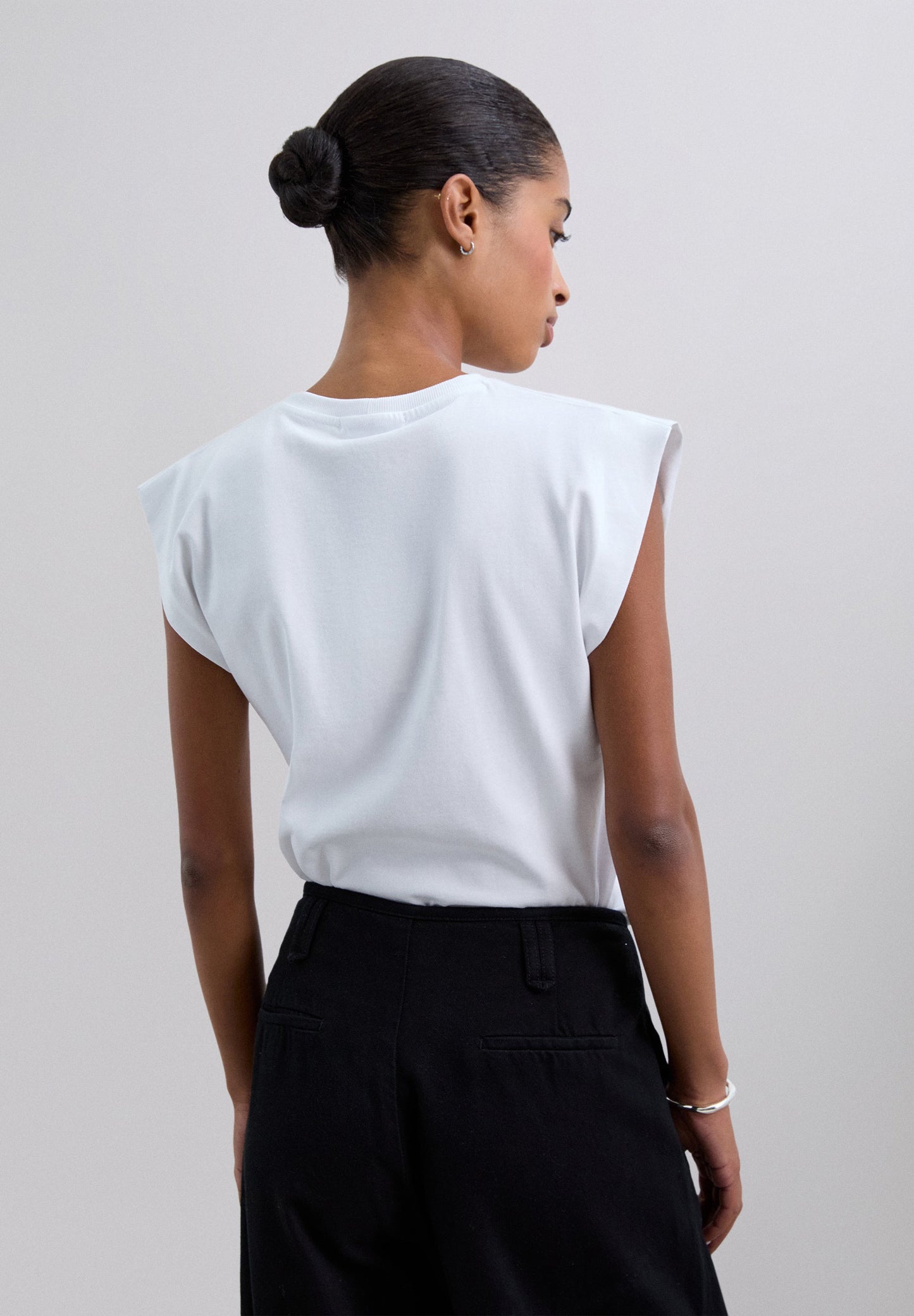 METALLIC SKULL PRINT T-SHIRT