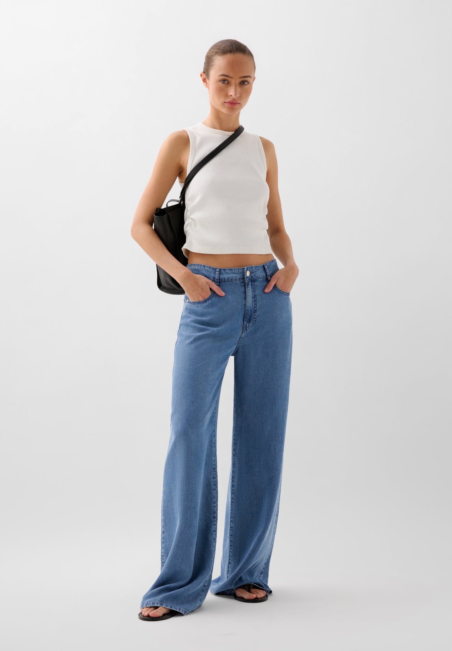 TANK TOP WITH SIDE GATHERING