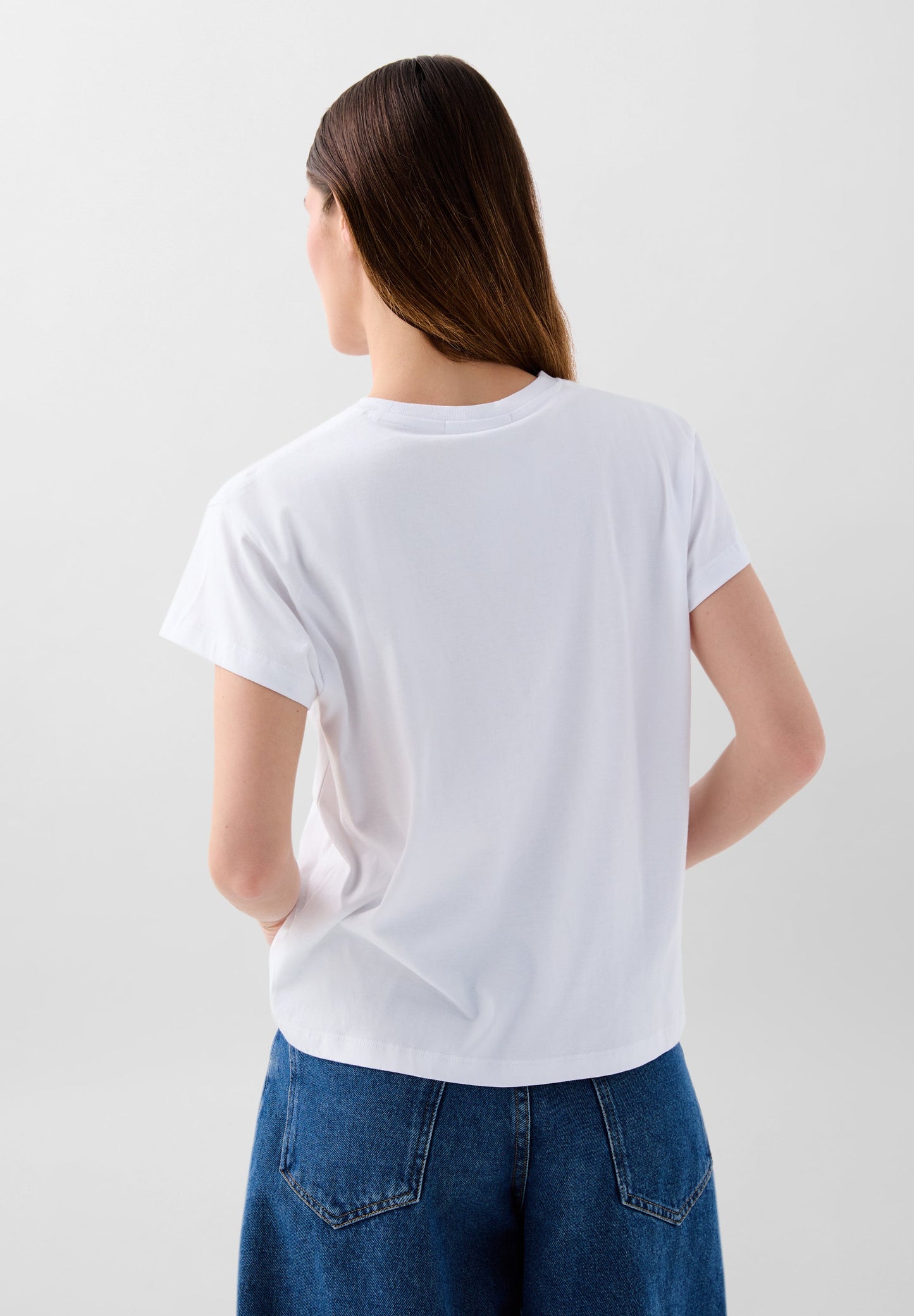 T-SHIRT WITH FRONT LOGO PRINT