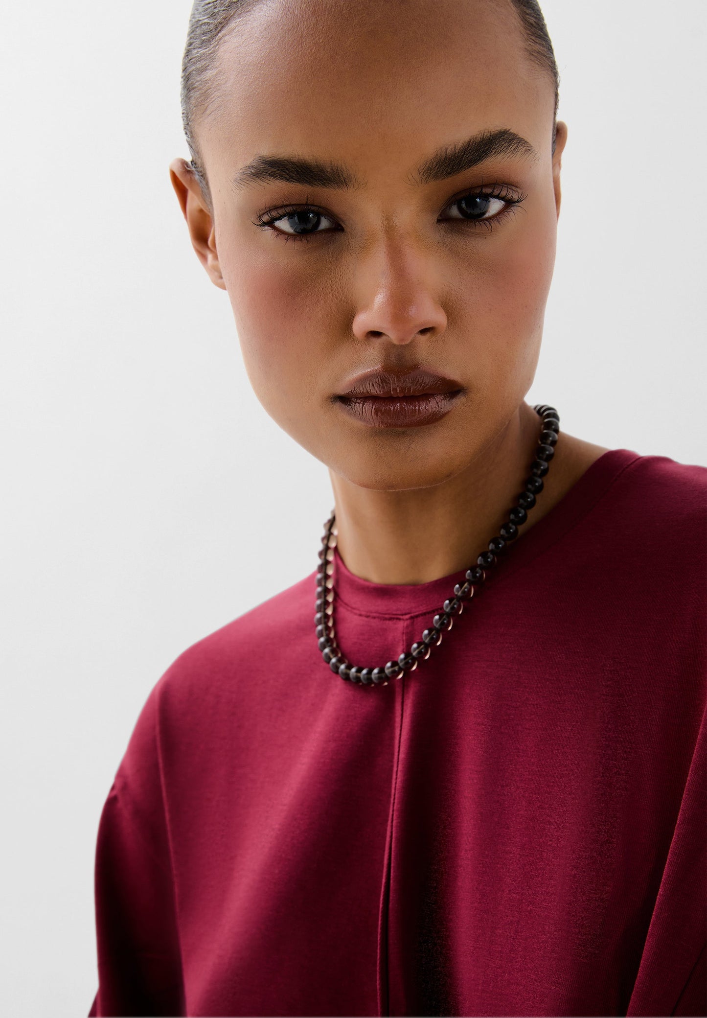 FLOWING DRESS WITH KNOT DETAIL