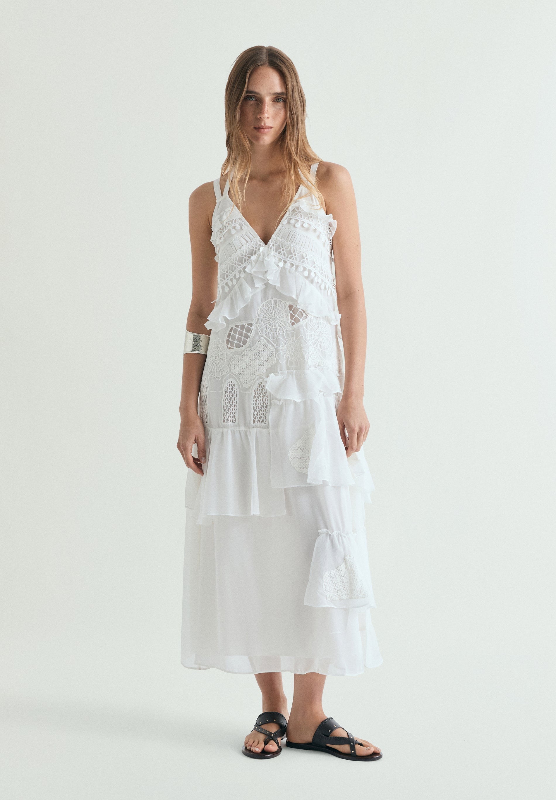 LACE DRESS WITH RUFFLES