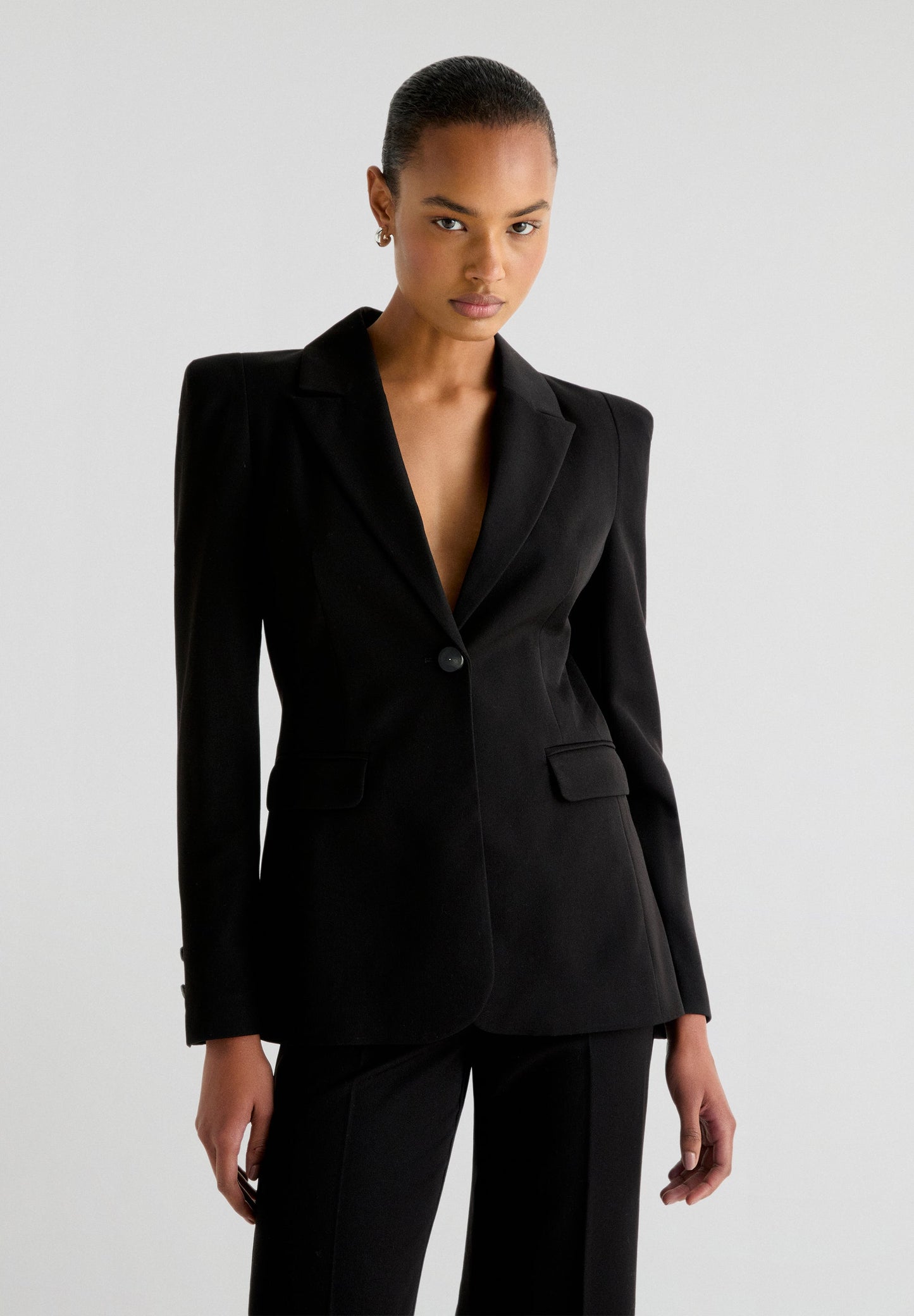 BLAZER WITH DETAIL ON SHOULDER