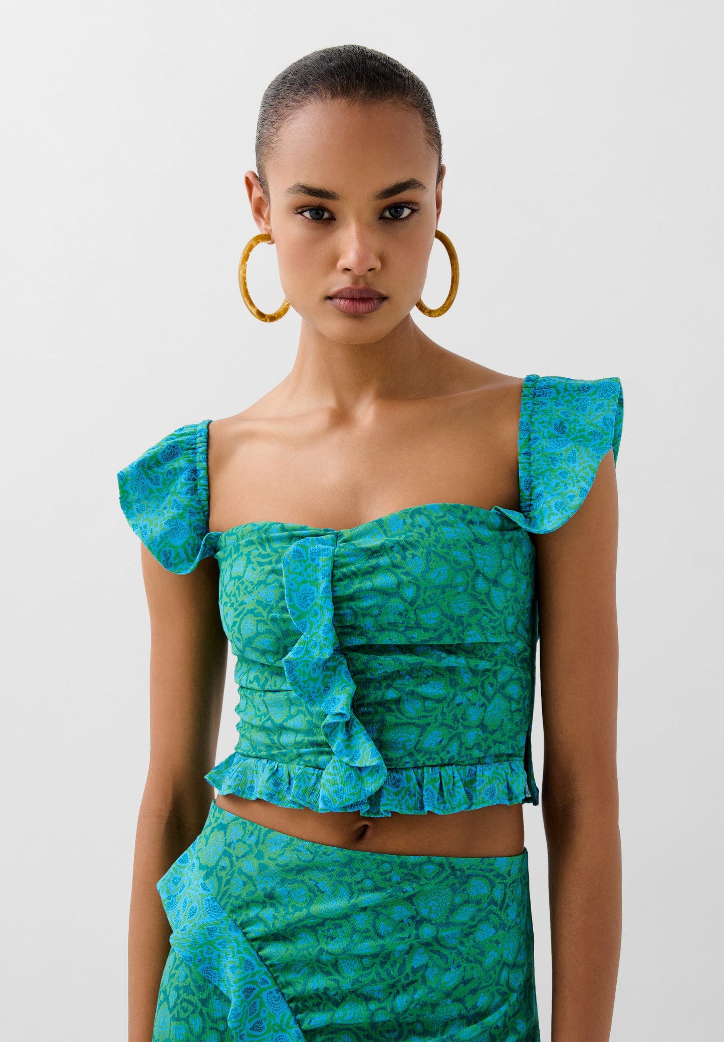 PRINTED CROP TOP WITH RUFFLE