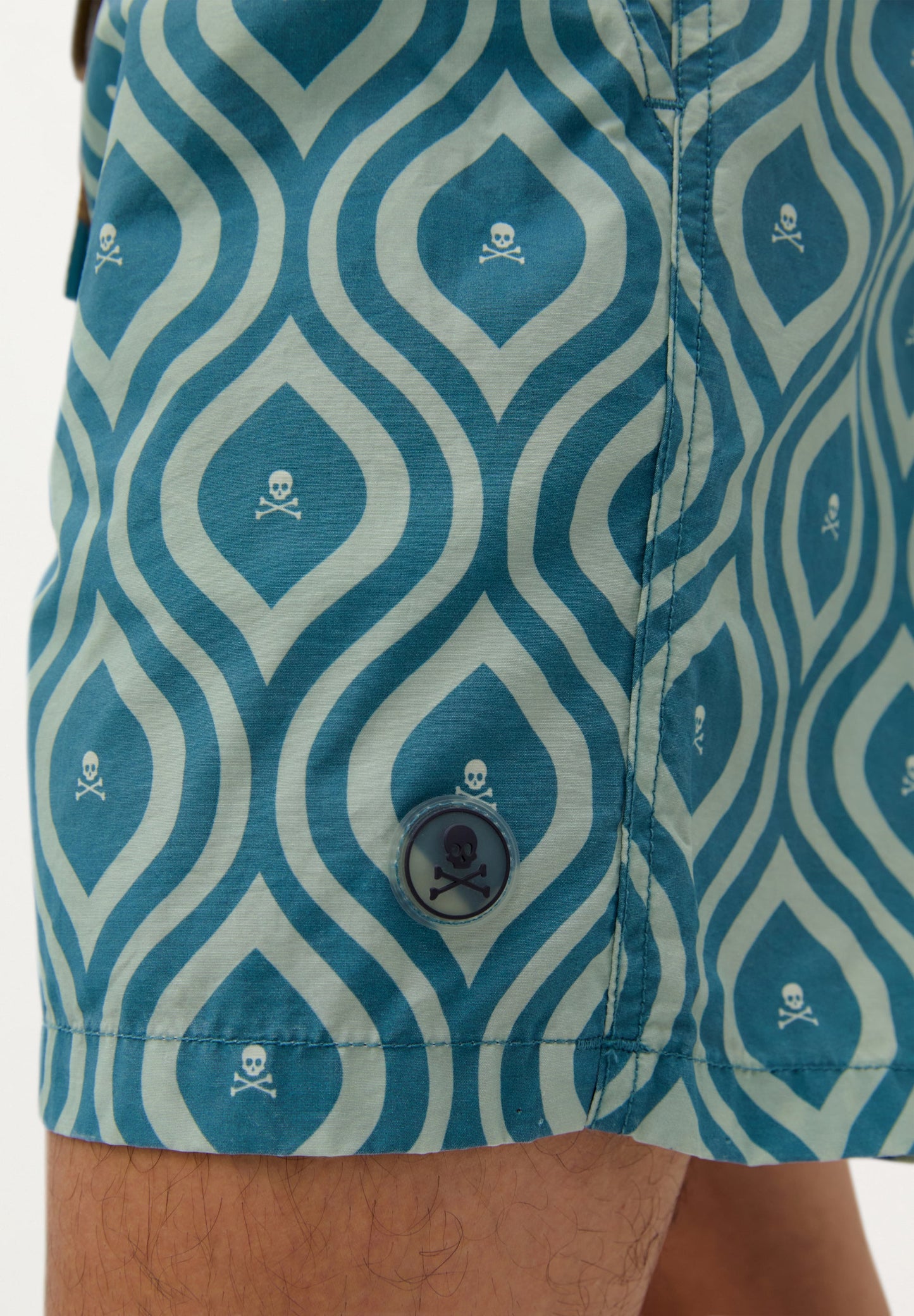 WAVED PRINT SWIMMING TRUNKS
