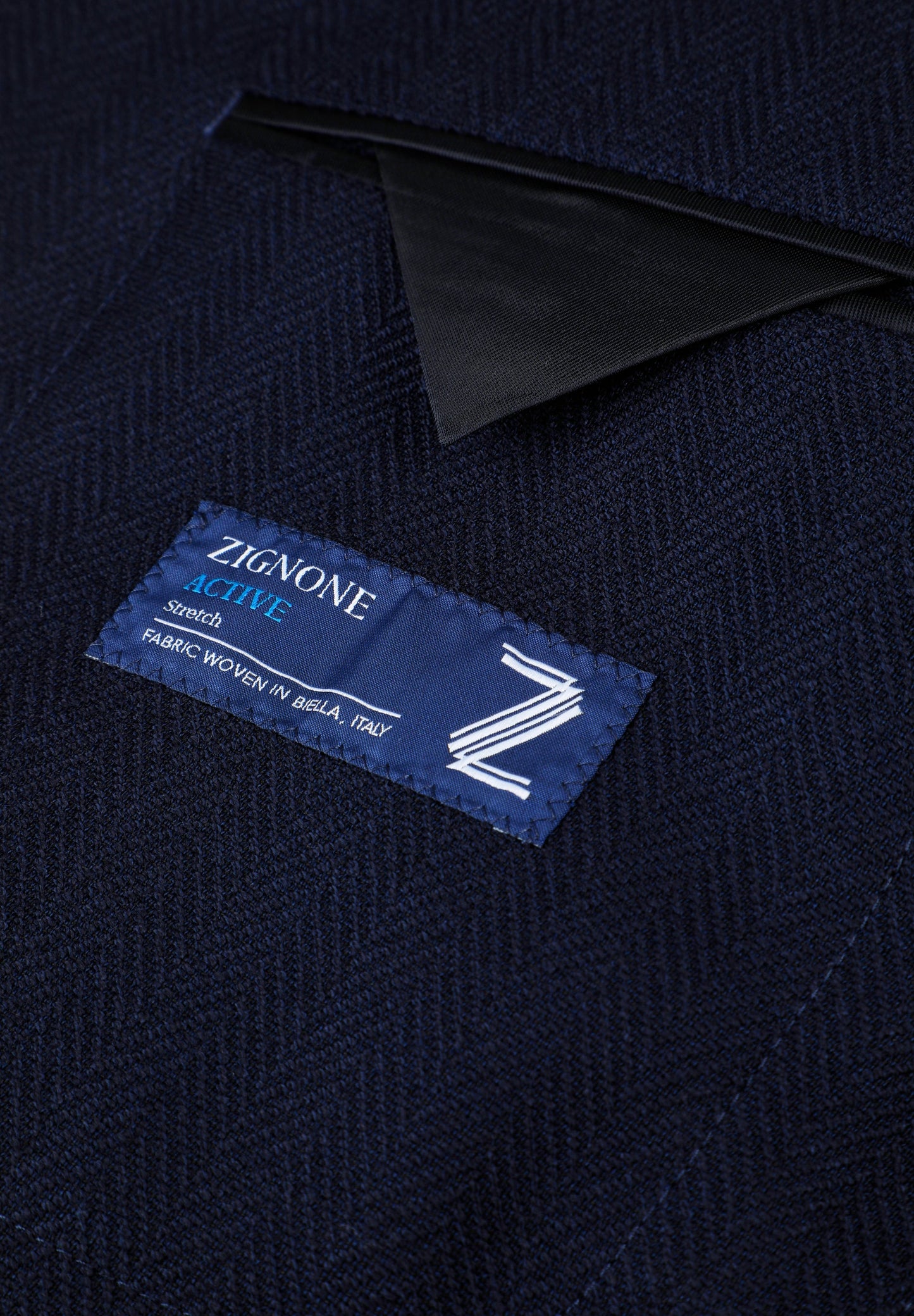 PLAIN-COLOURED WOOL BLAZER