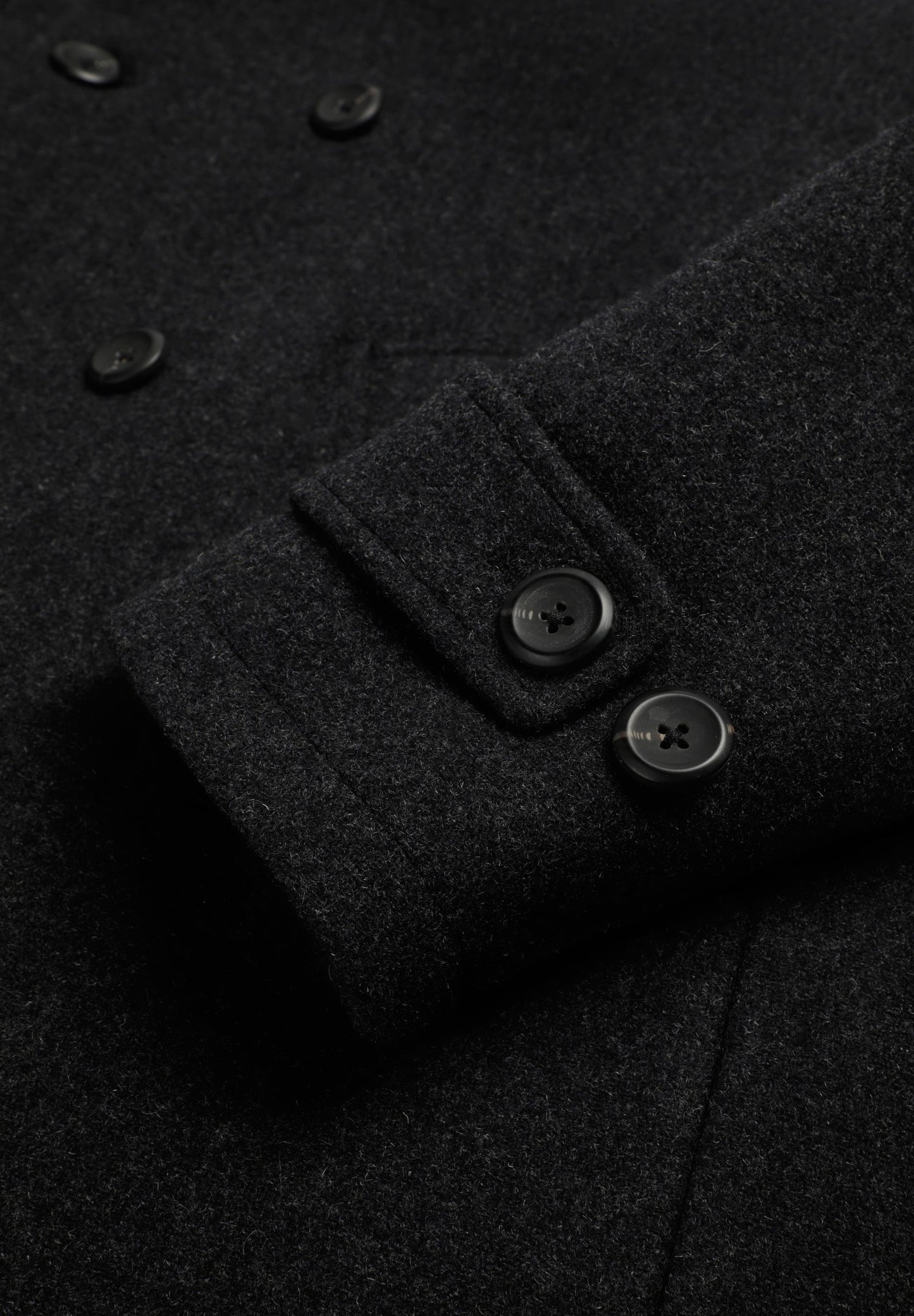 DOUBLE-BREASTED WOOL COAT