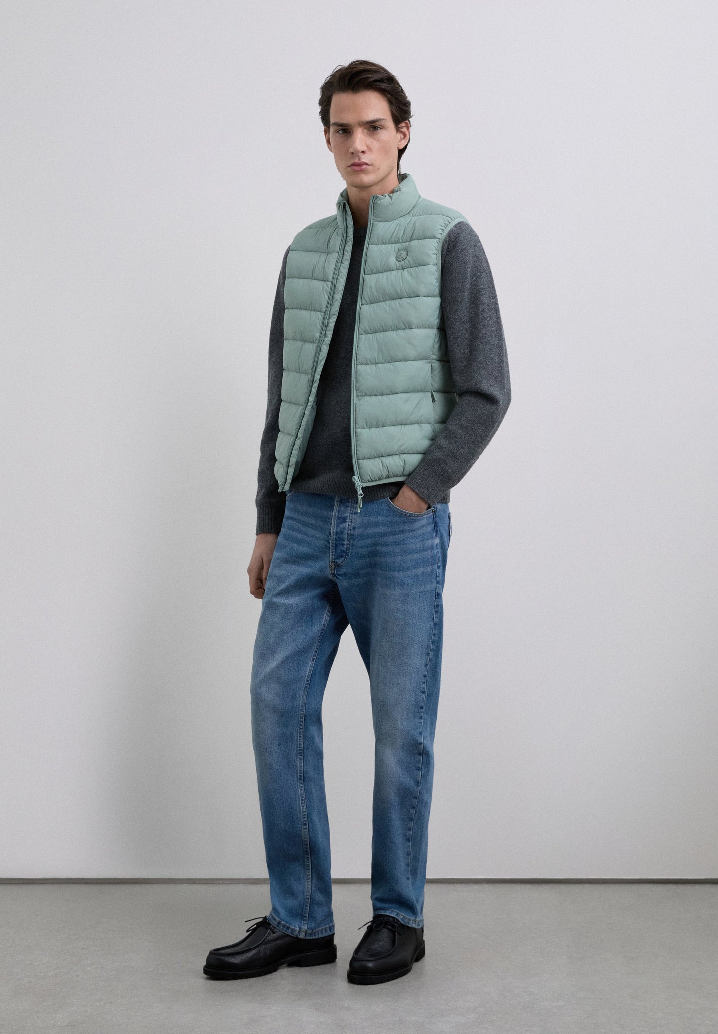 LIGHT PUFFER VEST