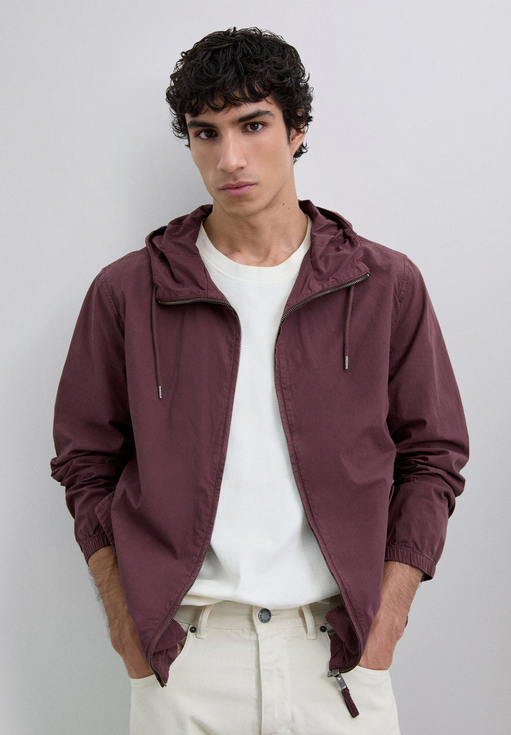 CHAQUETA LIGERA CAPUCHA - Scalpers