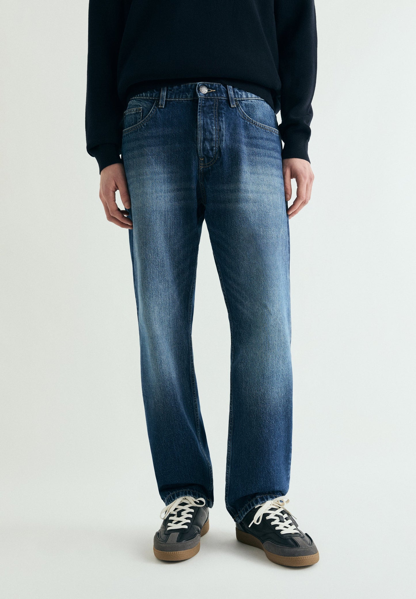 REGULAR FIT JEANS