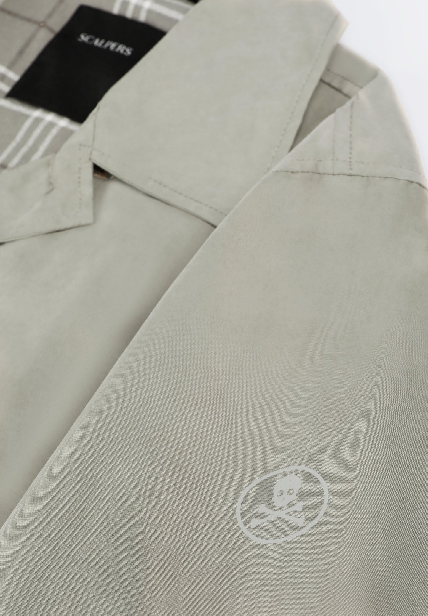 LIGHTWEIGHT SKULL PRINT TRENCH COAT