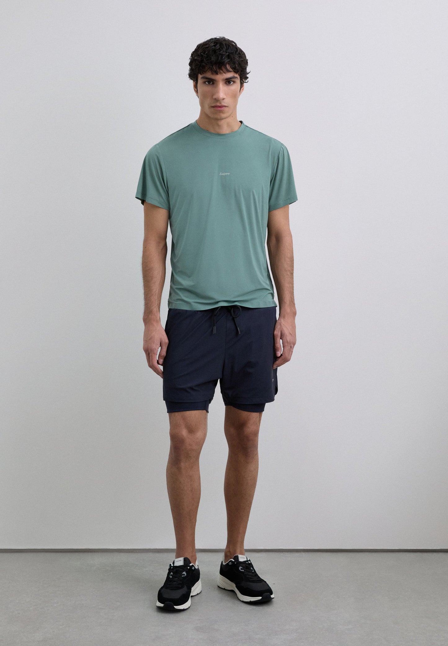 CONTRAST TECHNICAL T-SHIRT