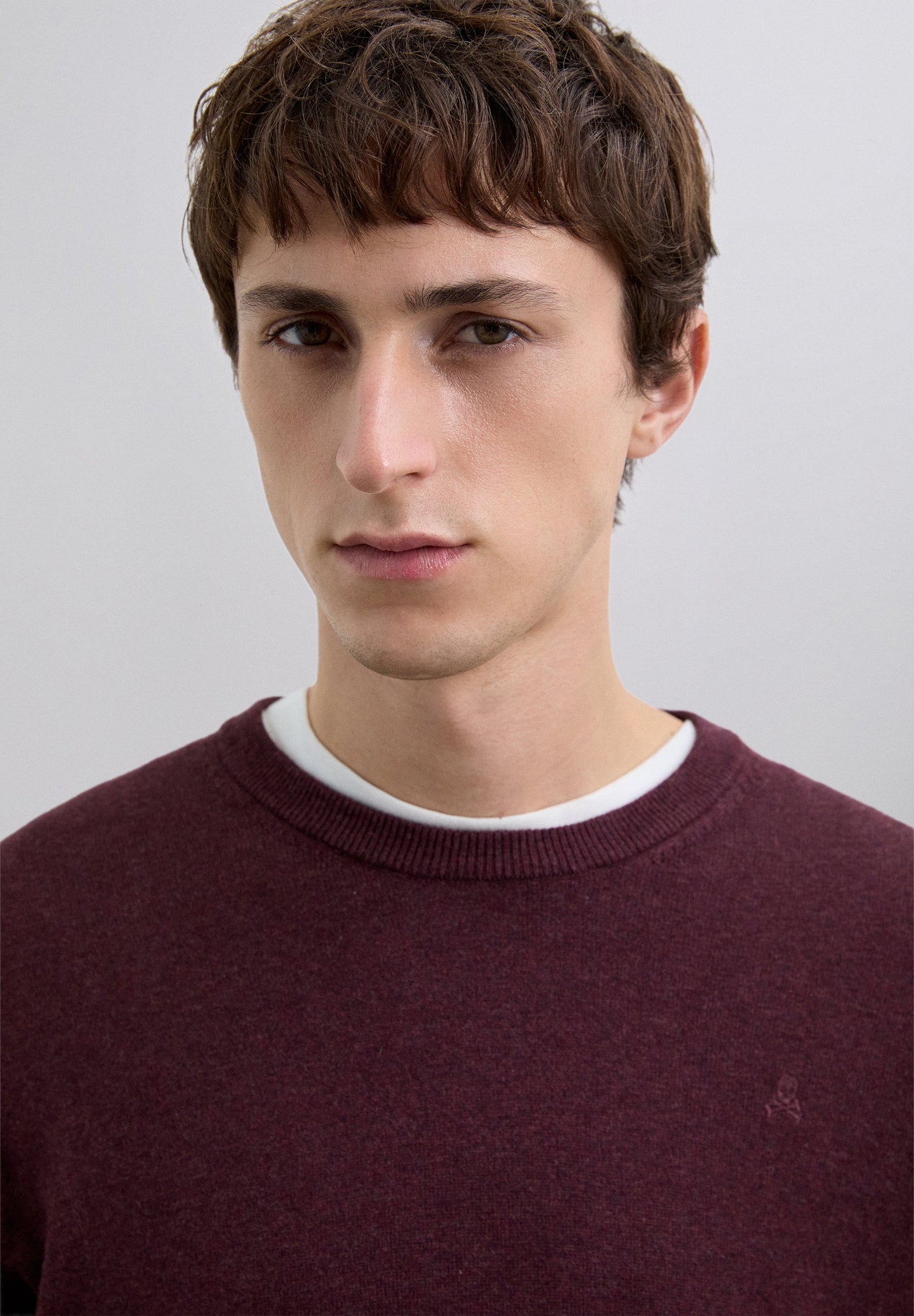 SWEATER WITH EMBROIDERED SKULL