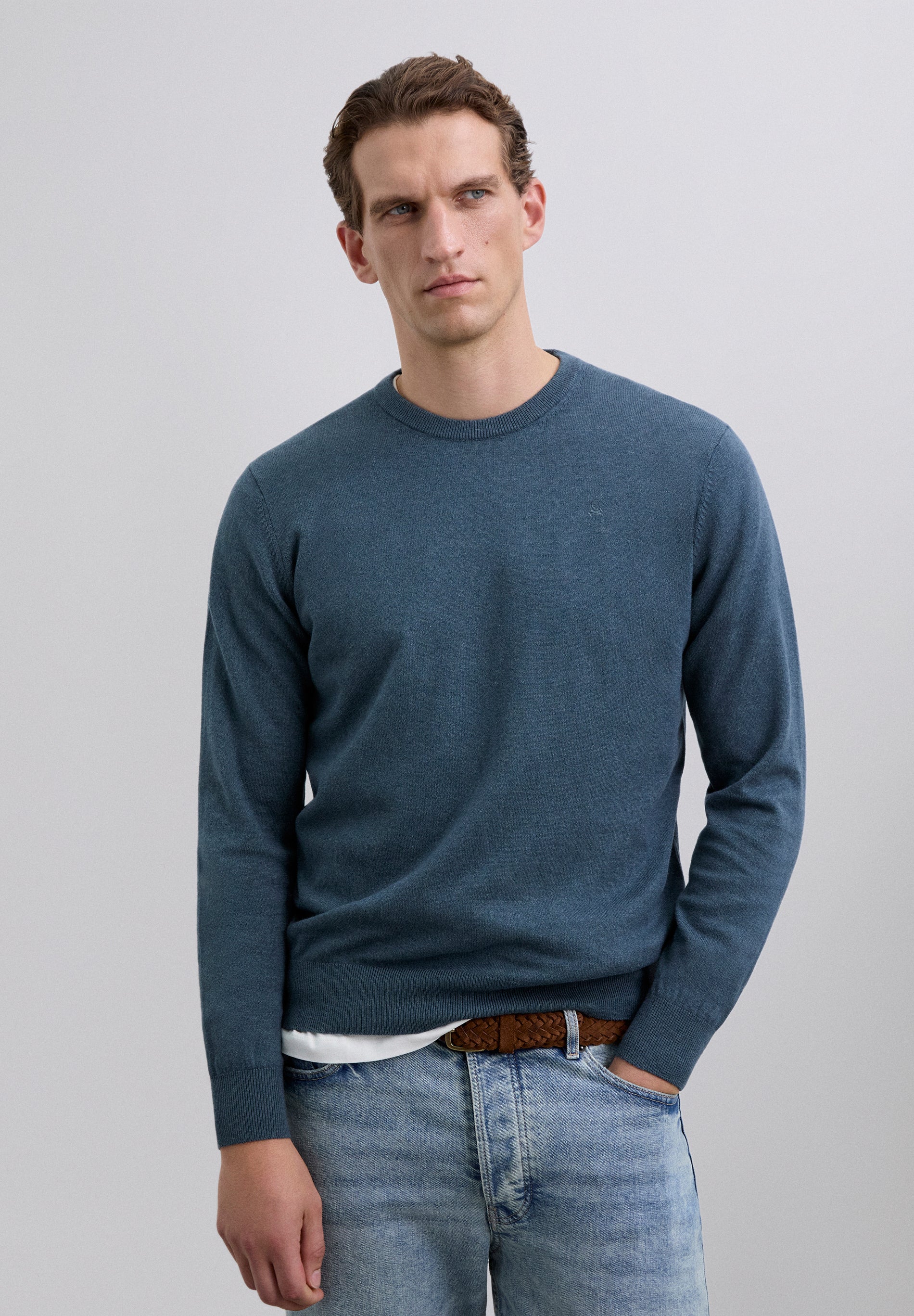 SWEATER WITH EMBROIDERED SKULL