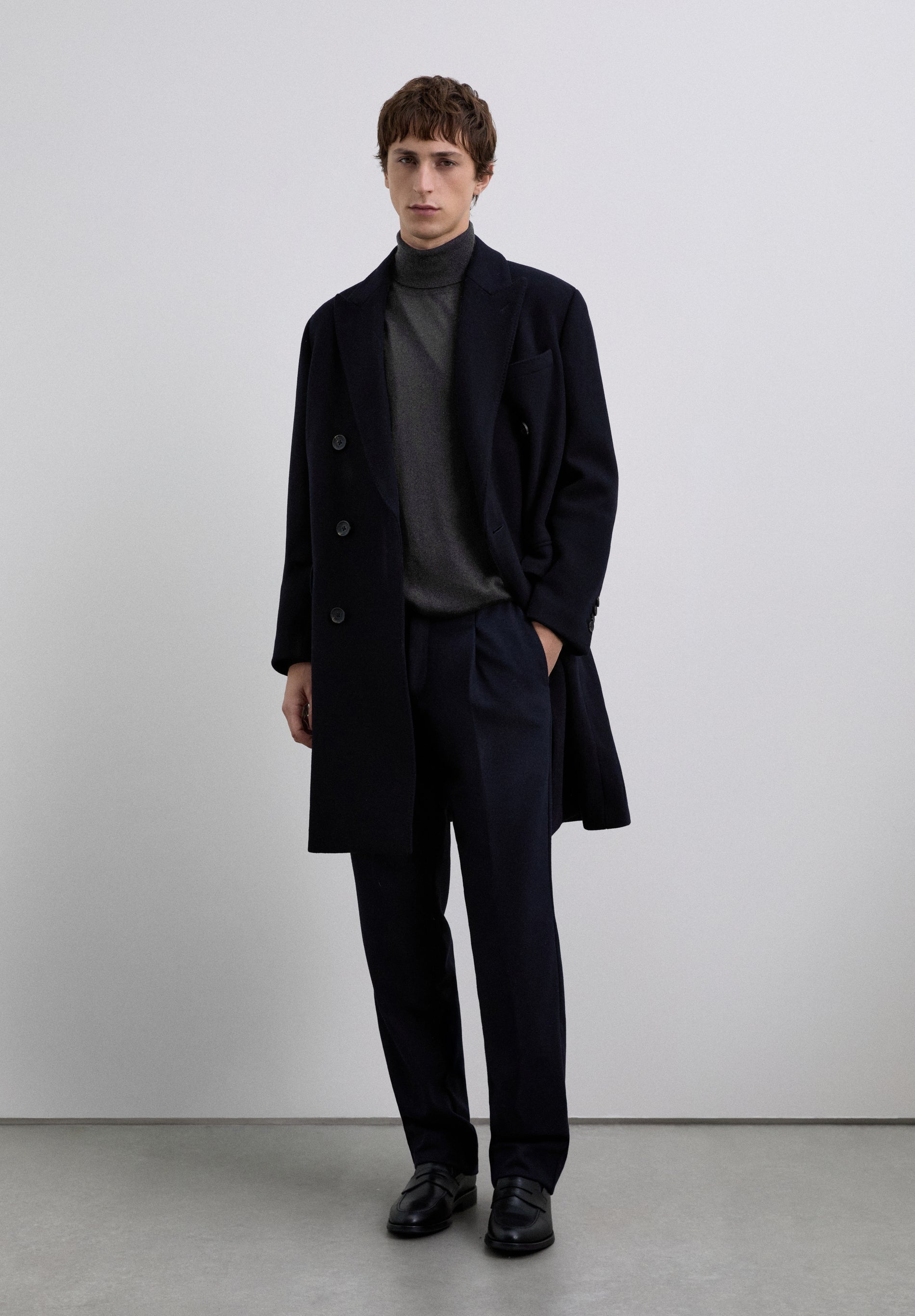 TURN-DOWN COLLAR SWEATER