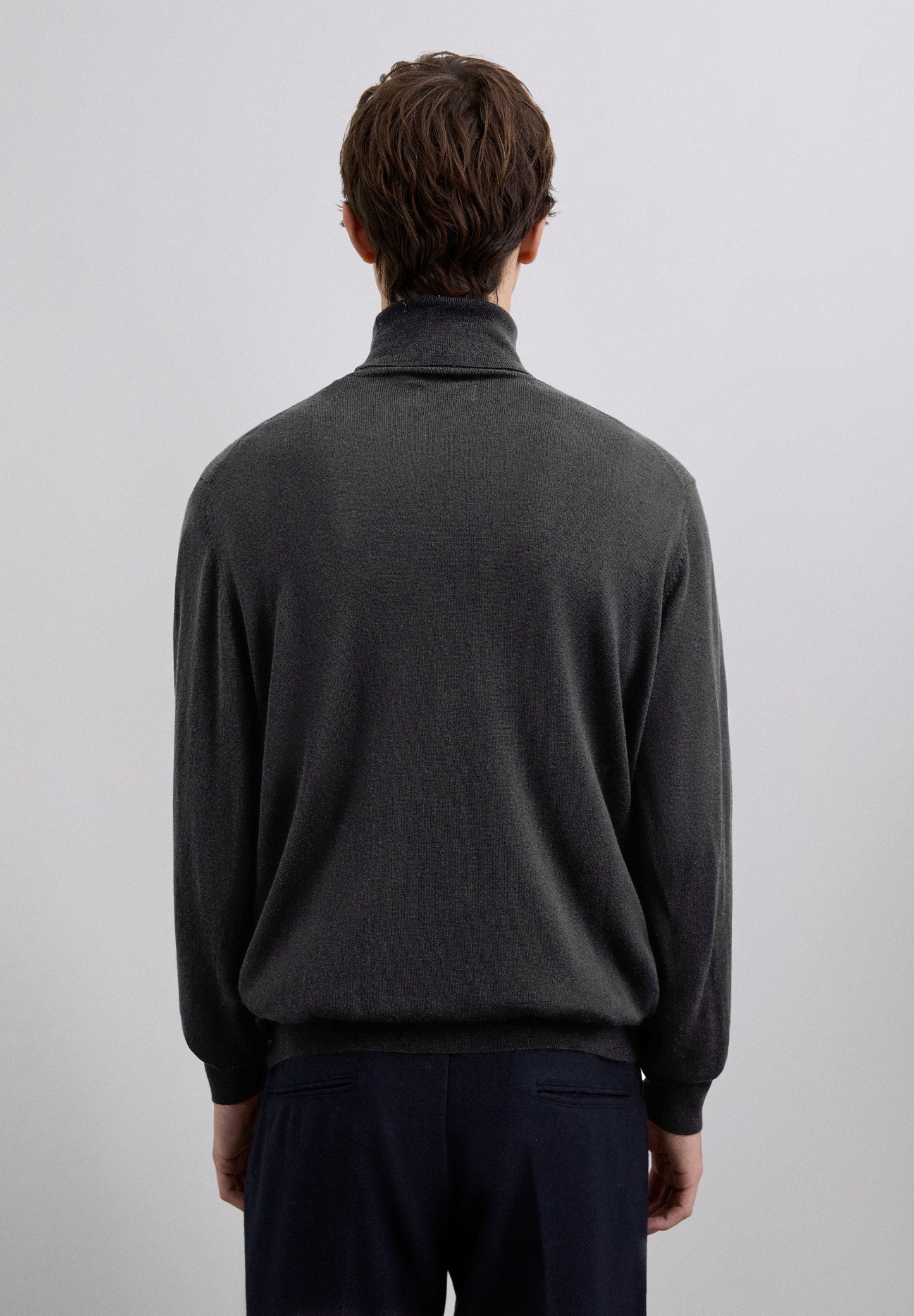 TURN-DOWN COLLAR SWEATER